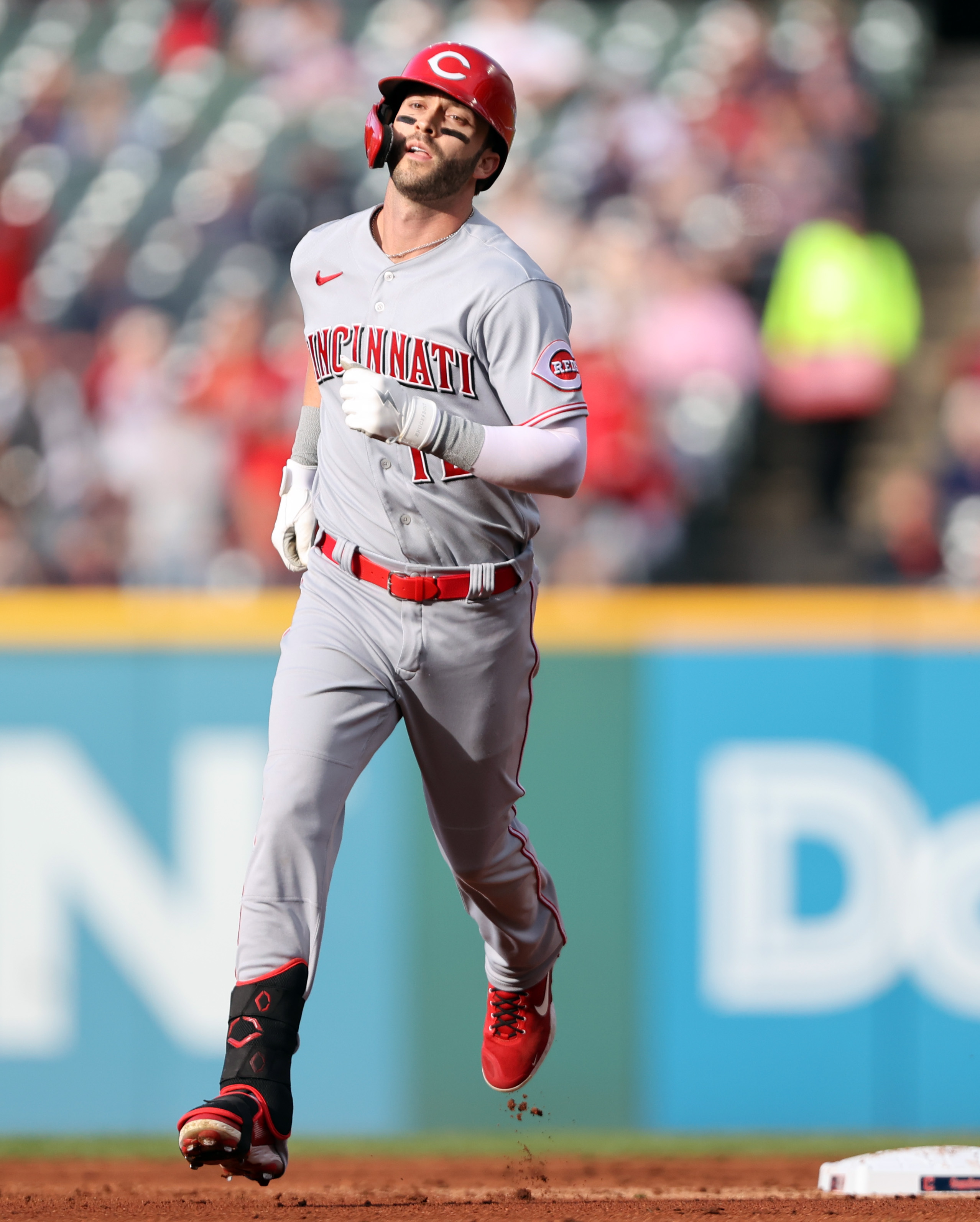 Cincinnati Reds get walk-off hit from Tyler Stephenson over Cleveland