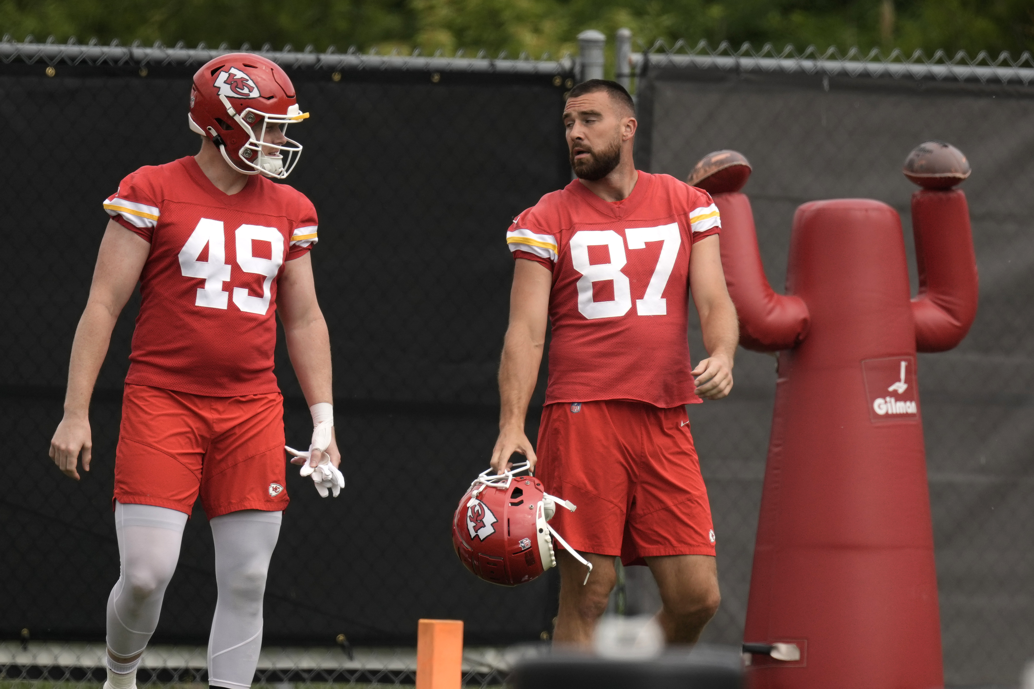 Chiefs' Travis Kelce statement; training camp scuffles