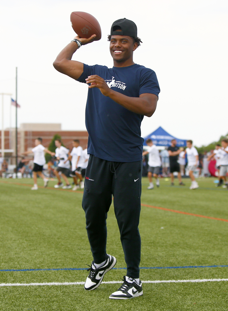 Jahan Dotson's football camp brings out the stars and lots of kids