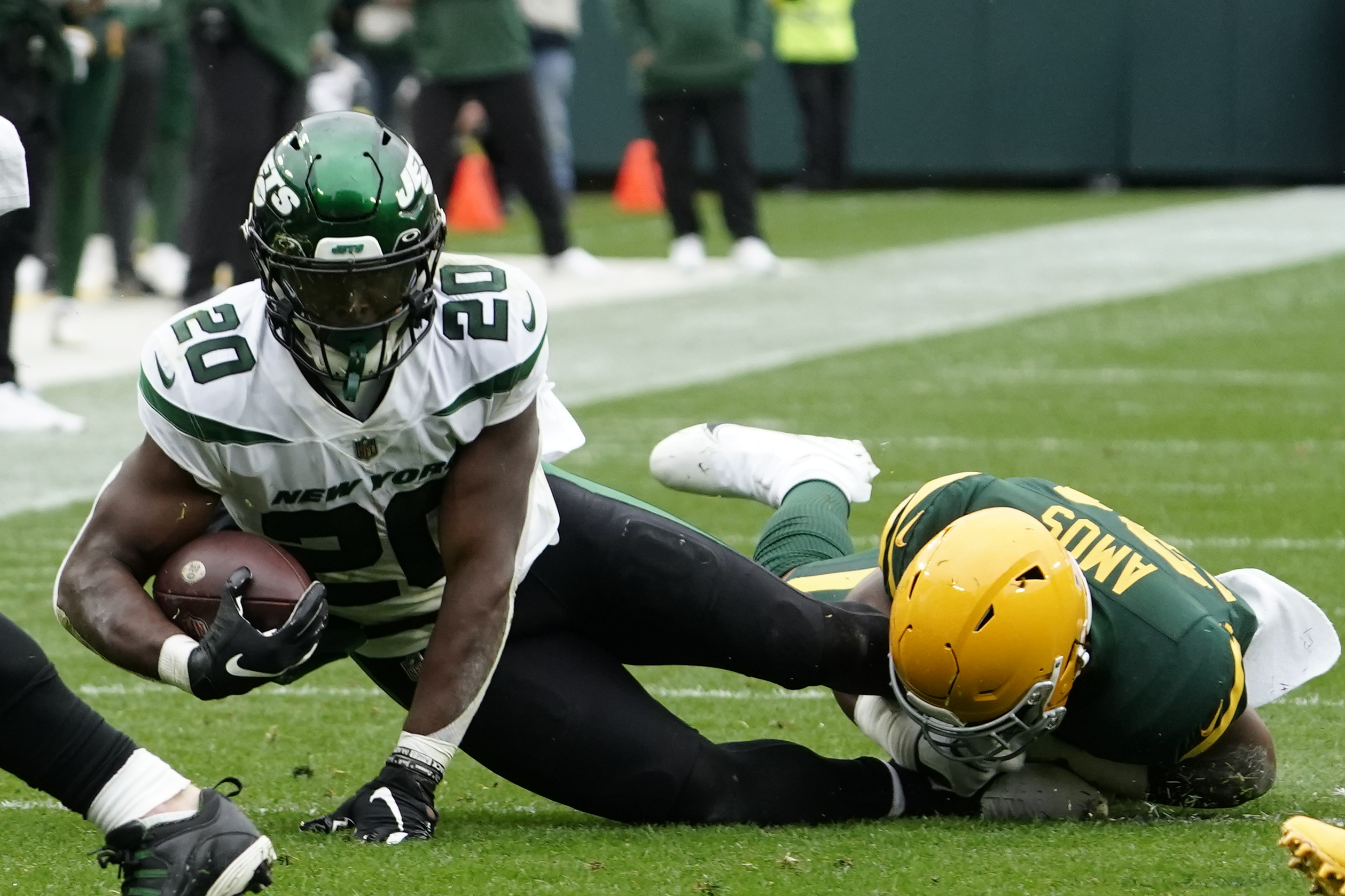 Jets' Sauce Gardner wears cheesehead at Lambeau after Packers upset; Where  he got it, how things almost went wrong 