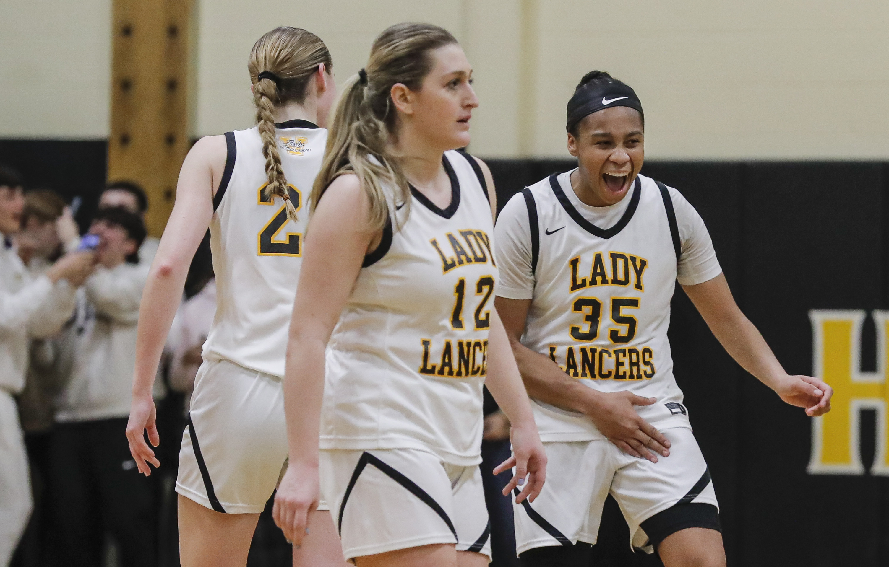 Girls Basketball No. 1 St. John Vianney takes down national No. 1 Long