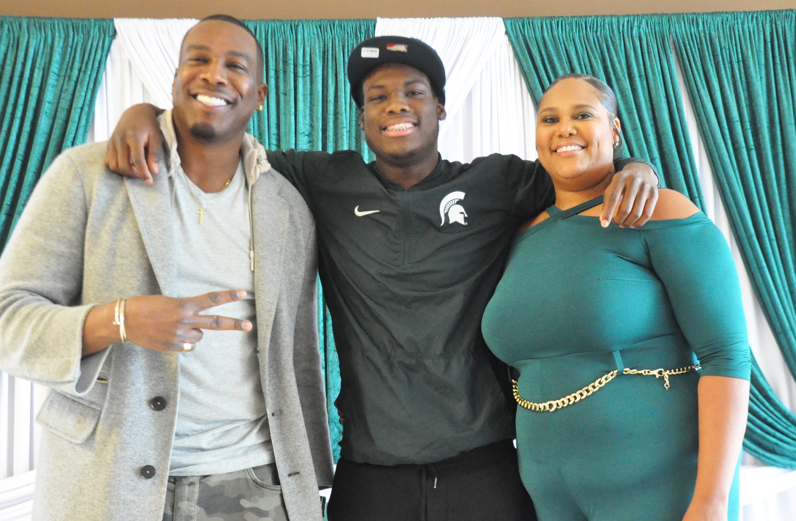 Antonio Gates Jr 247Podcast Personal - mmqn62p