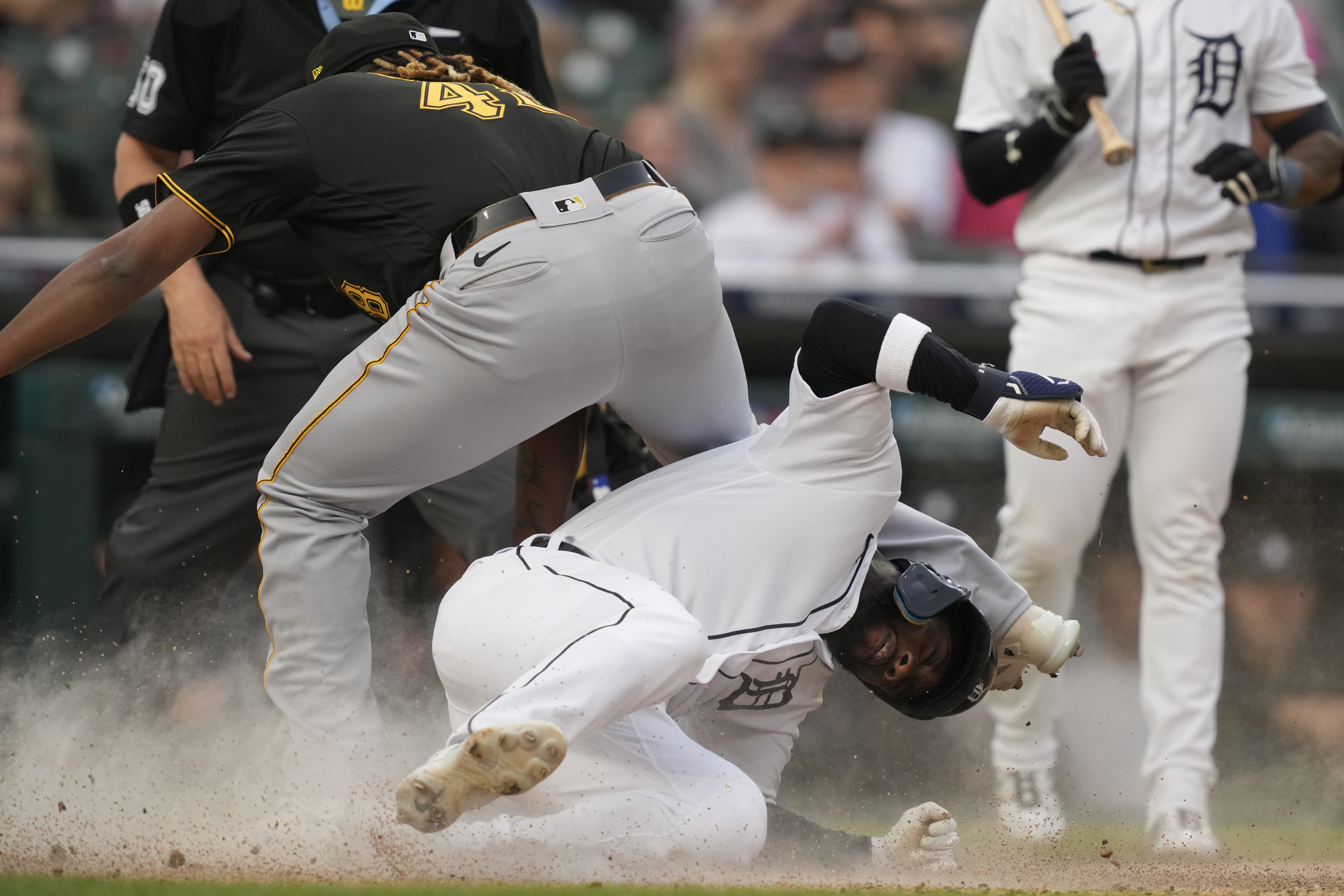 Javier Baez and Cubs Baffle Pirates Infielders in Wild Play - The