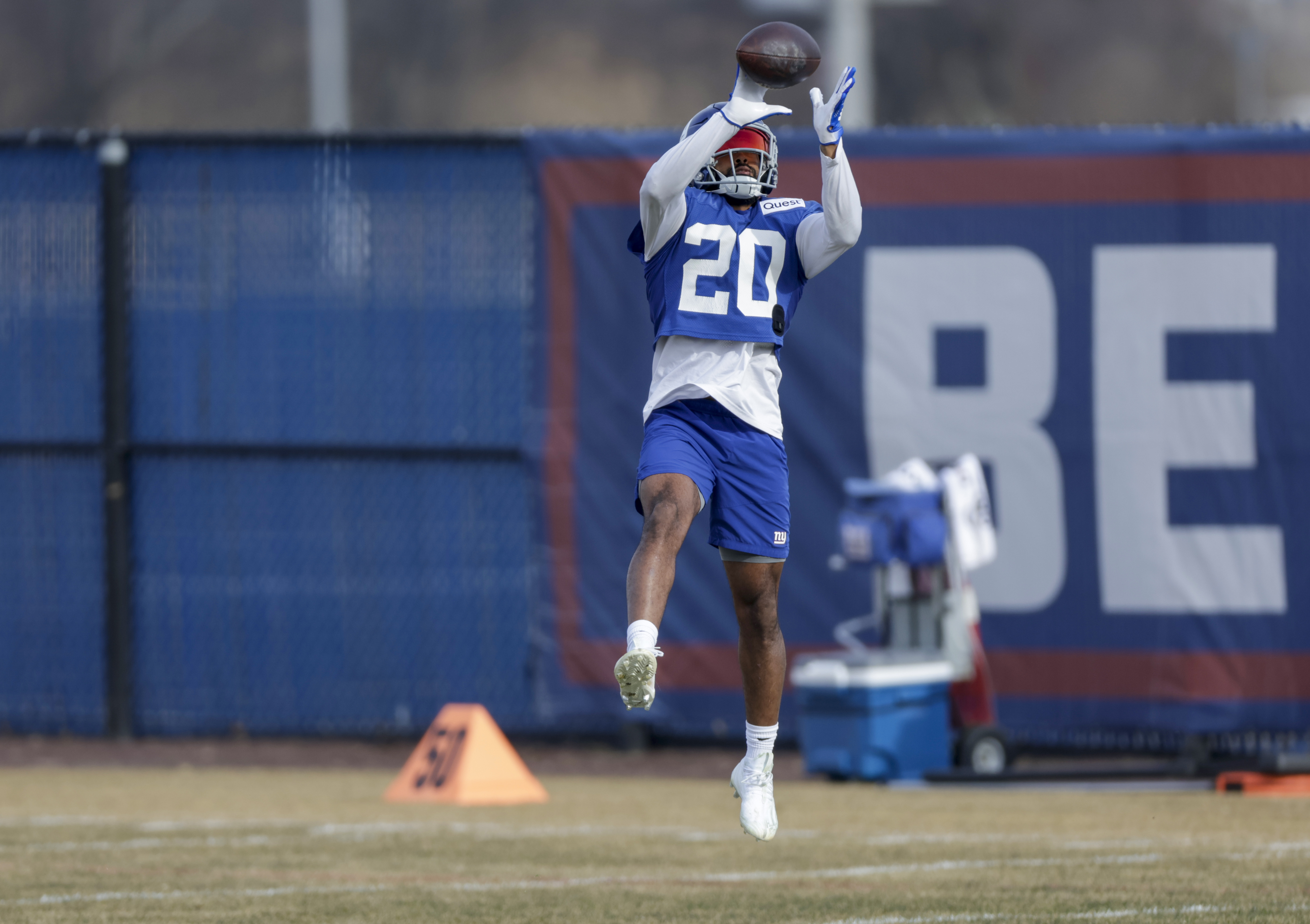 Giants find role(s) for Julian Love in secondary