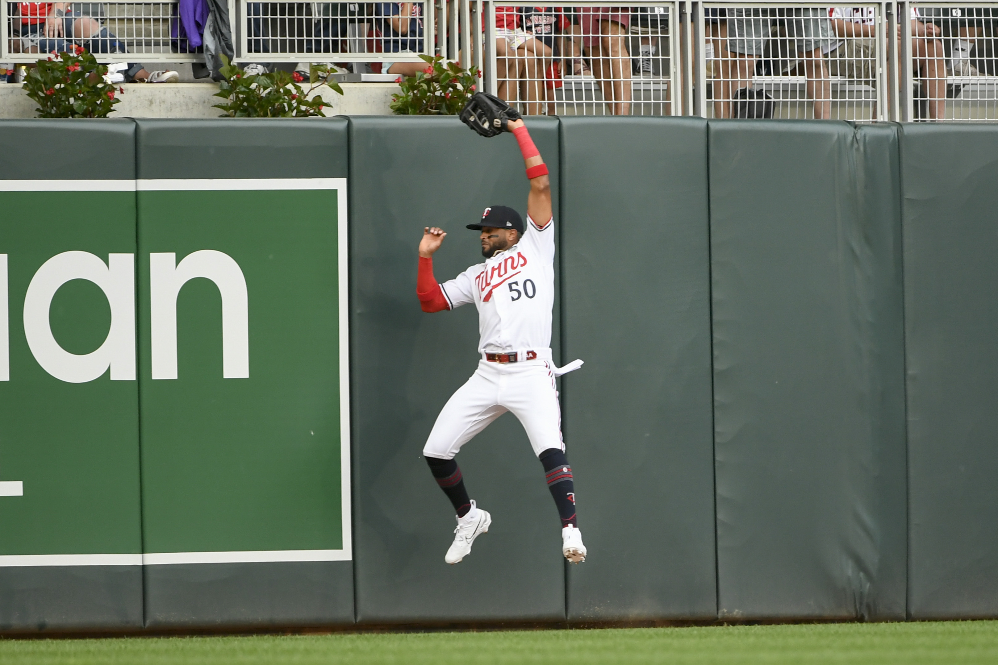 Jhoan Duran 105 MPH Pitch! Willi Castro STEALS Home + Twins Mash! Twins -  Giants 