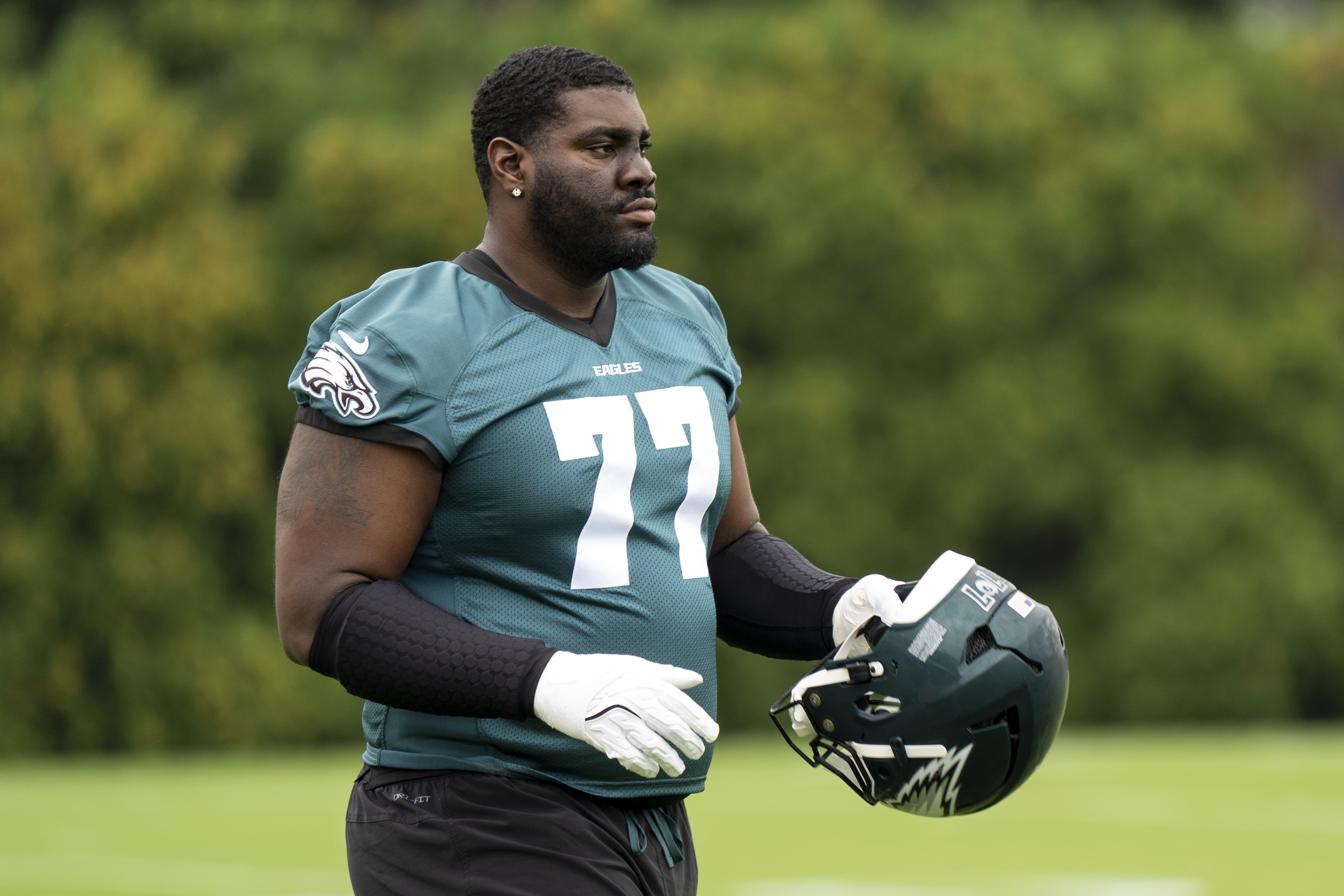 Eagles' giant wins by hitting 'you in the face' — and 'if you catch him,  it's over with' - nj.com