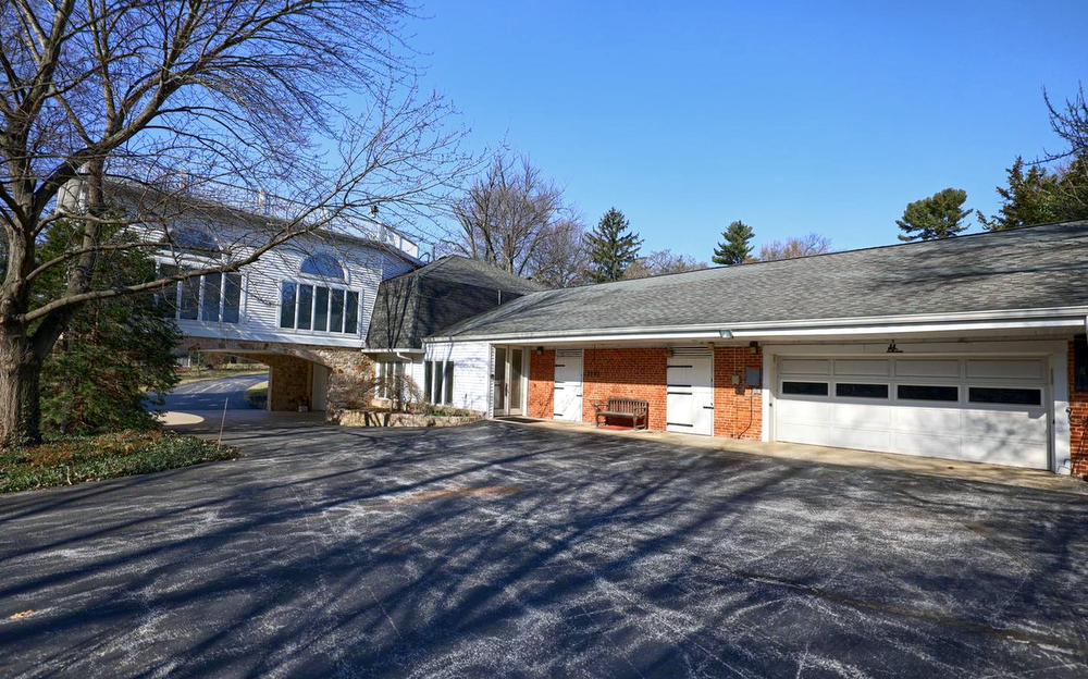 2390 Grantley Road Cool Spaces