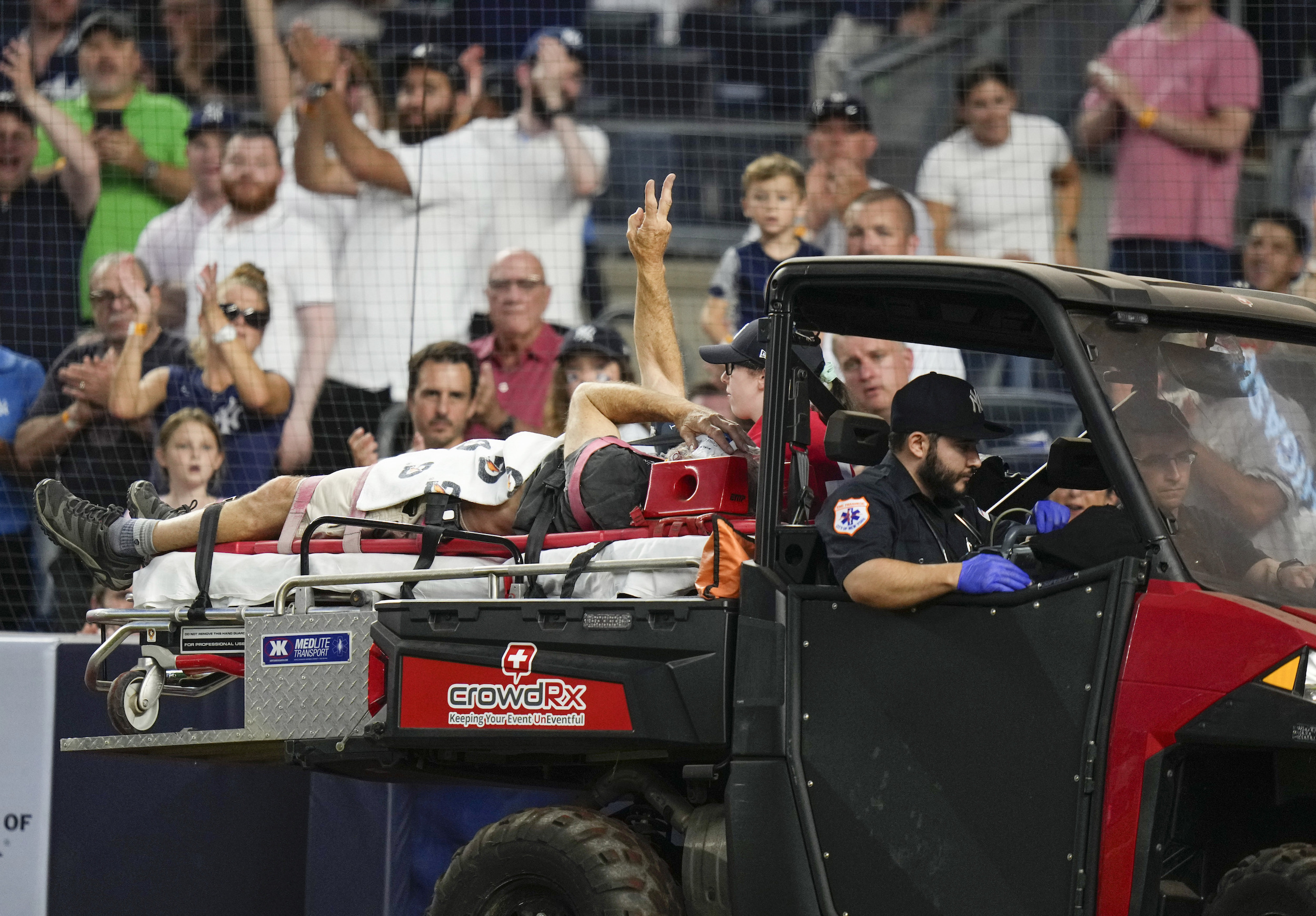 Yankees fans brawl outside stadium after walk-off win vs. Orioles