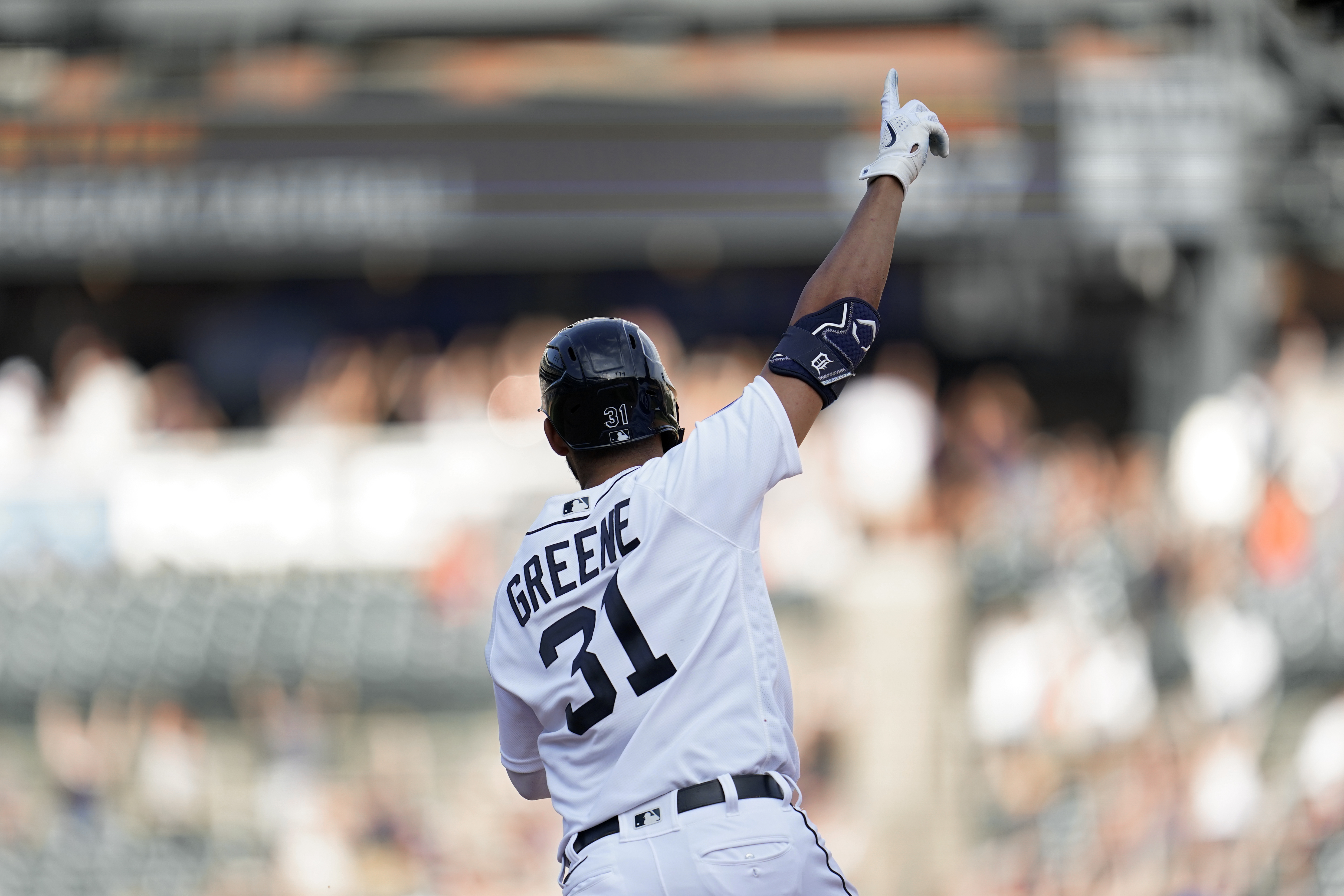 Watch Tigers rookie Riley Greene's first MLB hit 