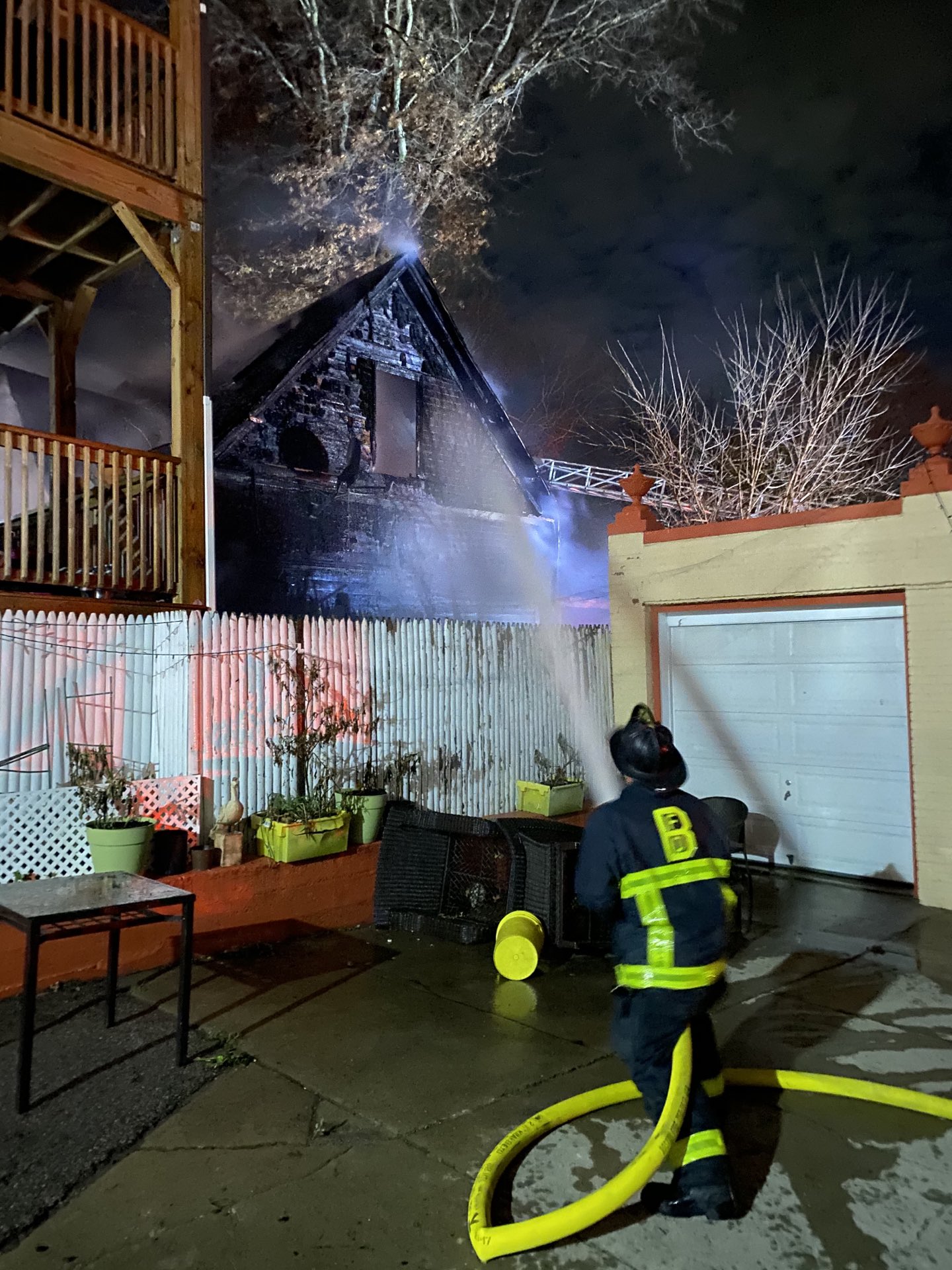 Firefighters rescue 3 cats in blaze that displaced 9 people - masslive.com