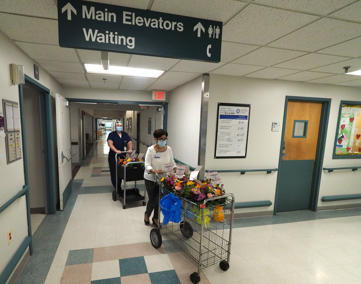 Nutley florist donates, delivers floral arrangements to essential