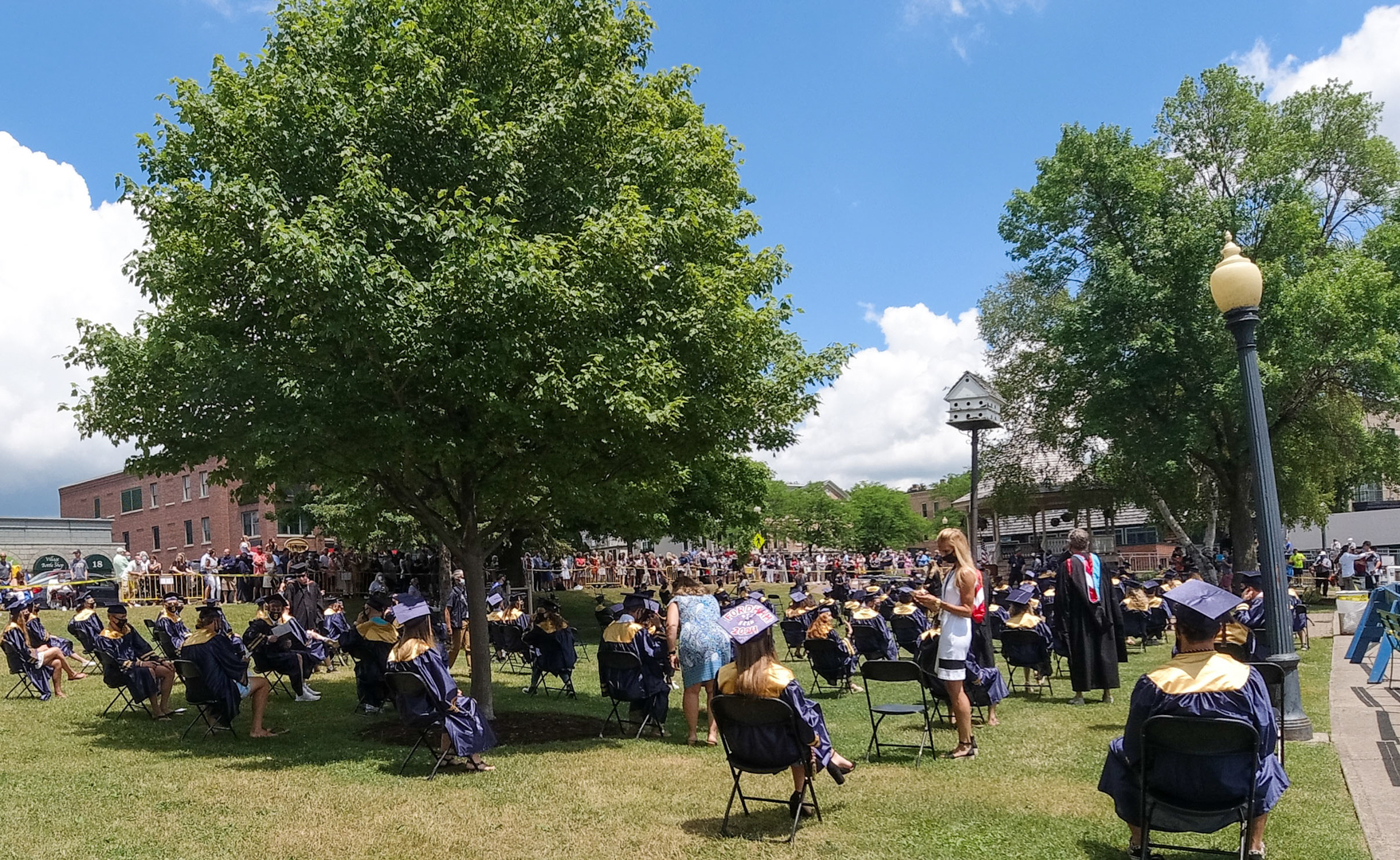 Skaneateles High School 2020 graduates charge into lake - syracuse.com