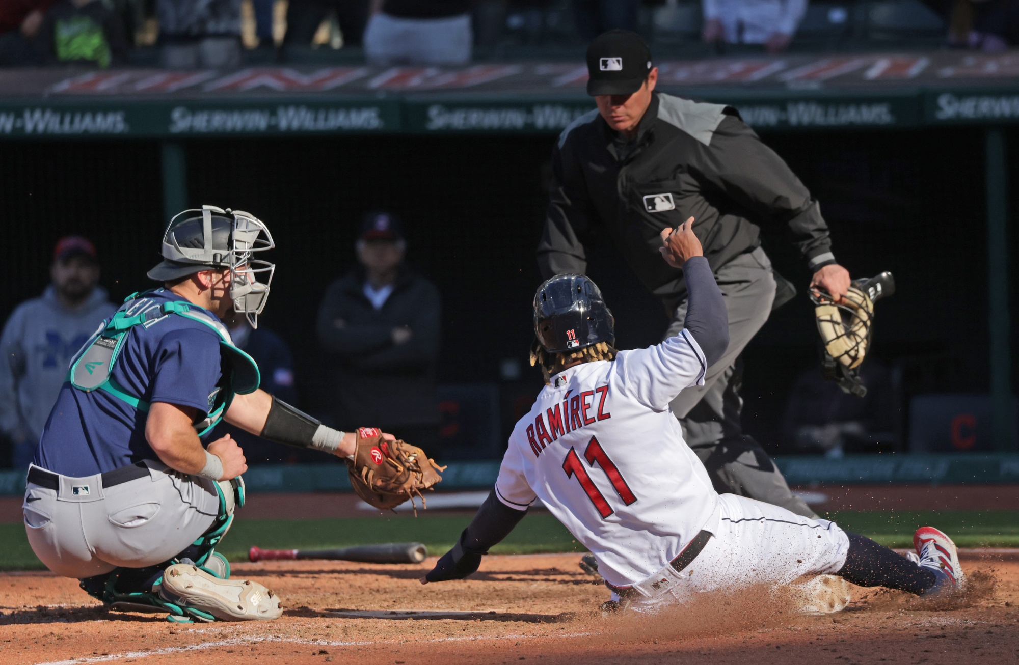 Guardians' Jose Ramirez is a rare one-team man: The week in baseball 