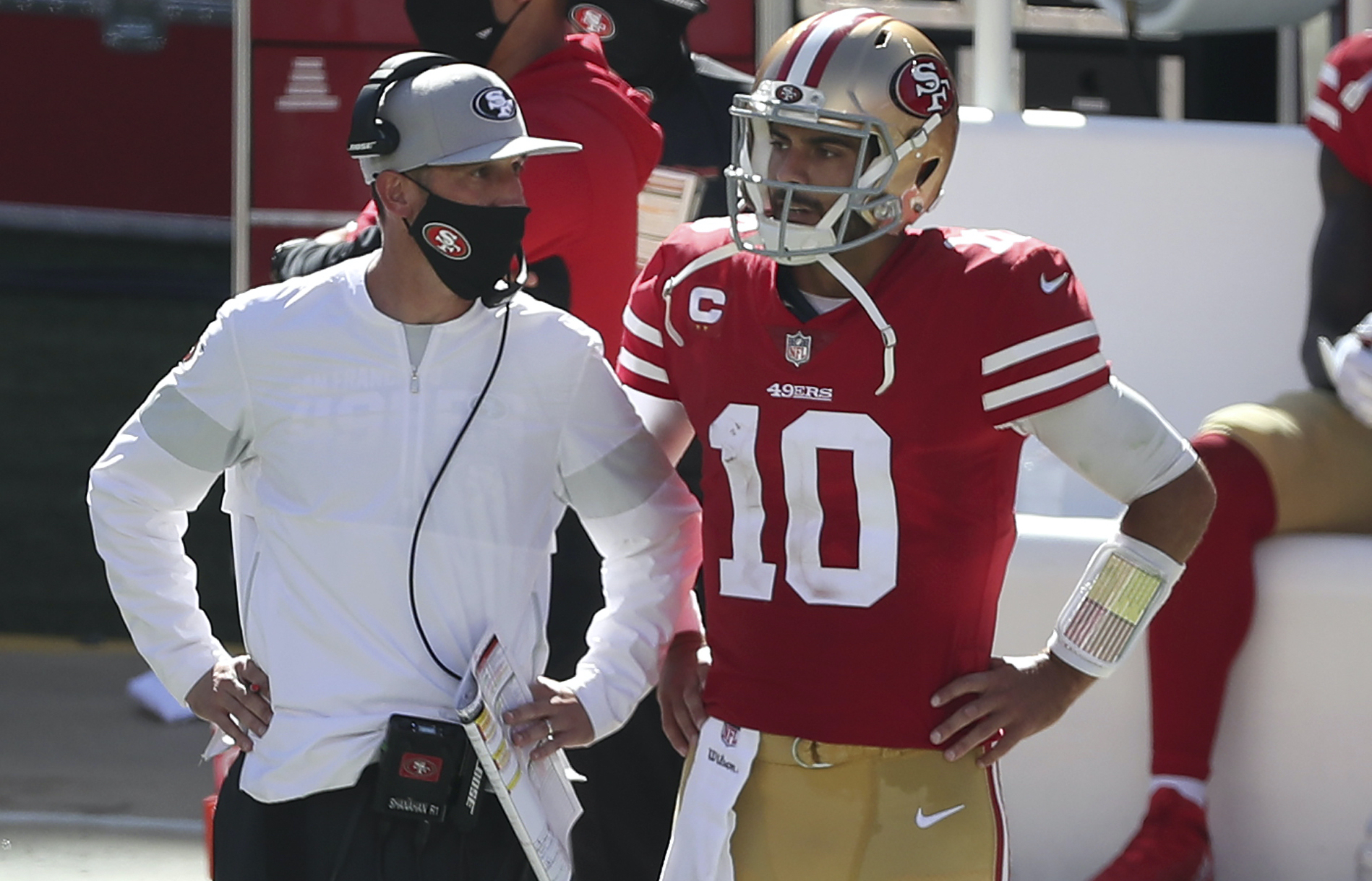 Jimmy Garoppolo trade rumors: 49ers privately saying they'll keep QB in  2021, according to Peter King 