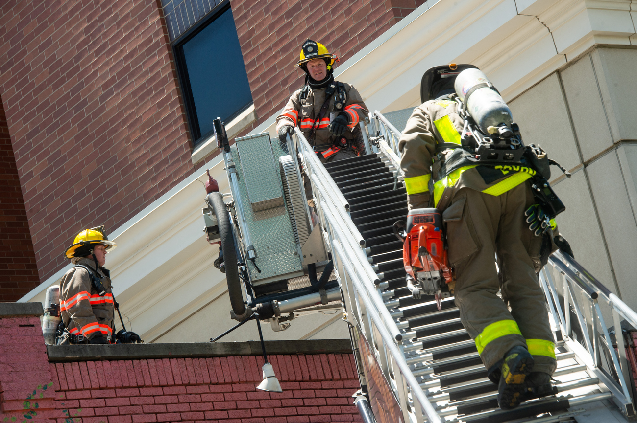 Fire above NeoPapalis Pizza in Ann Arbor leads to evacuation of Z West ...