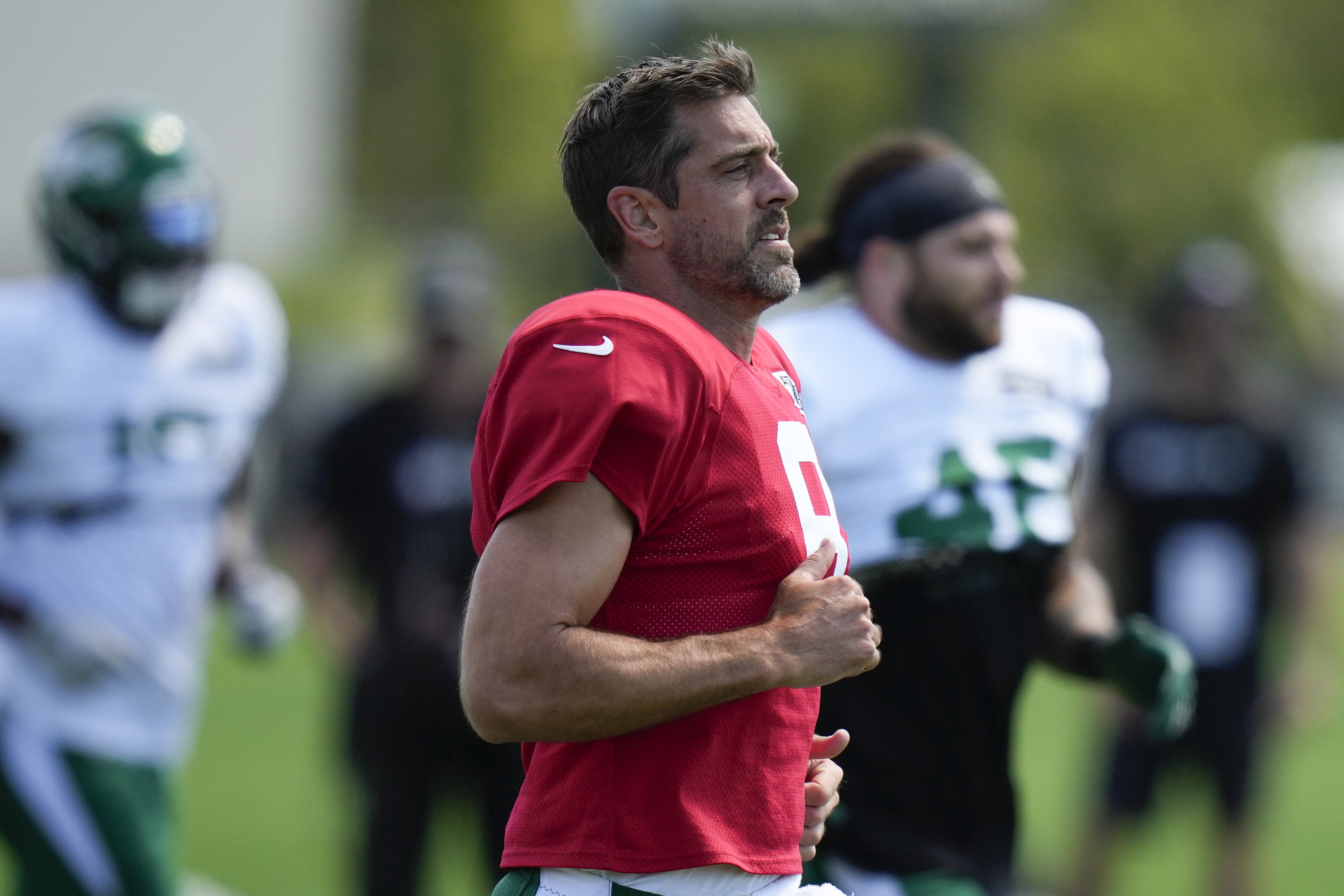 Jets QB Aaron Rodgers explains decision to take pay cut: 'It was the right  thing to do'