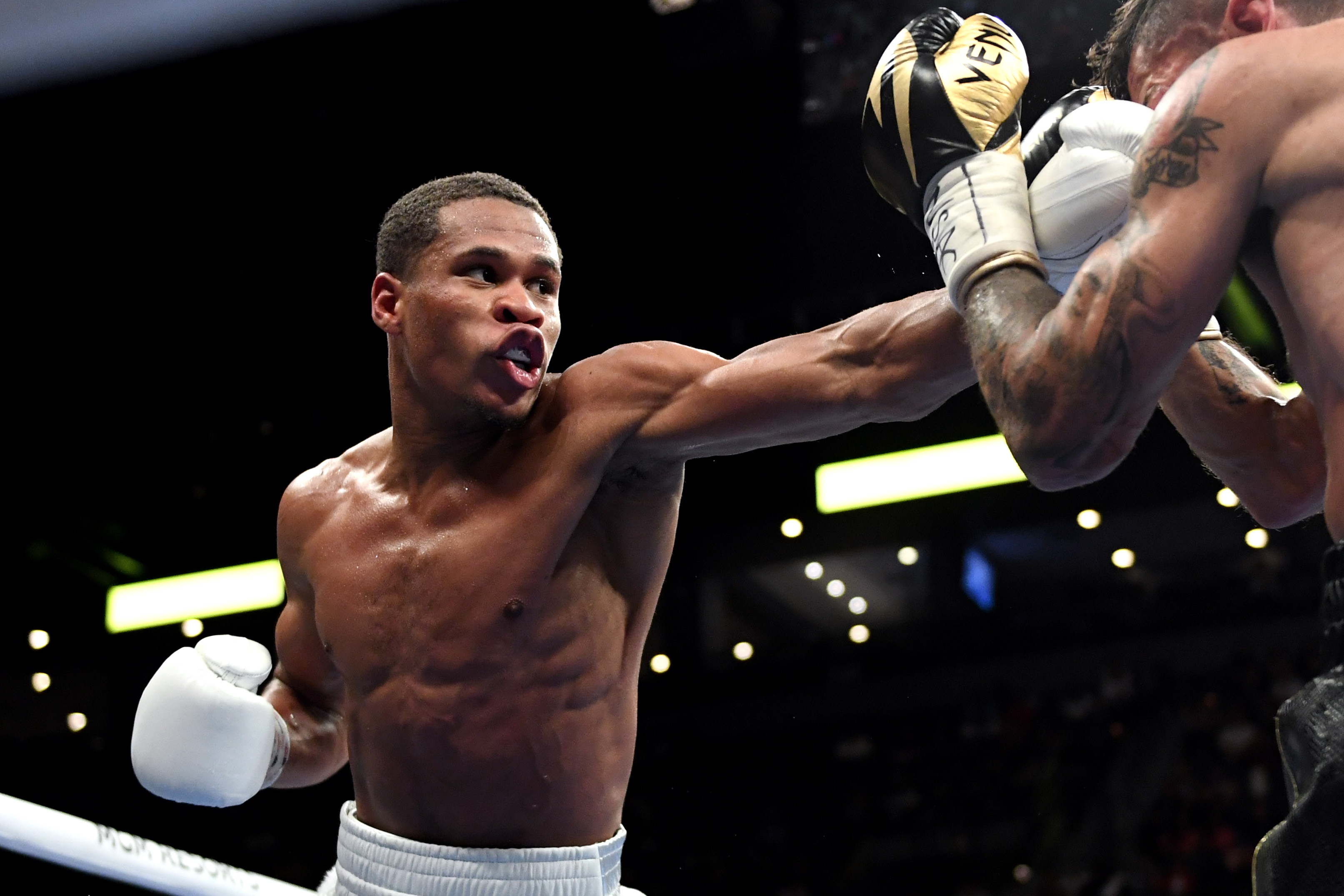 Devin Haney vs JoJo Diaz Jr live stream, actual fight time, card, odds, TV and PPV cost, how to watch on DAZN Boxing (12/4/21)