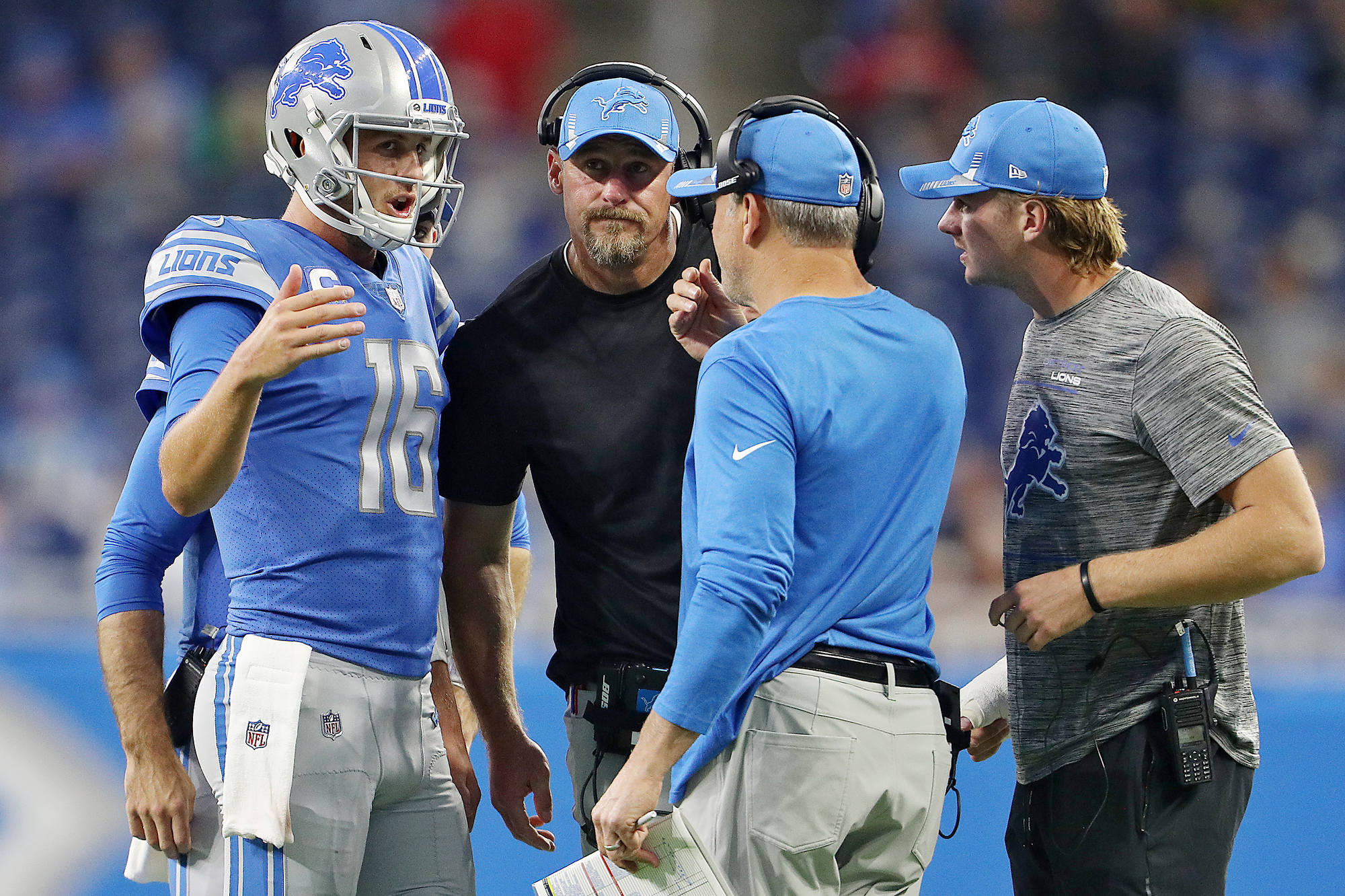 DETROIT, MI - SEPTEMBER 12: Detroit Lions head coach Dan Campbell looks on  from the sideline during NFL game between San Francisco 49ers and Detroit  Lions on September 12, 2021 at Ford