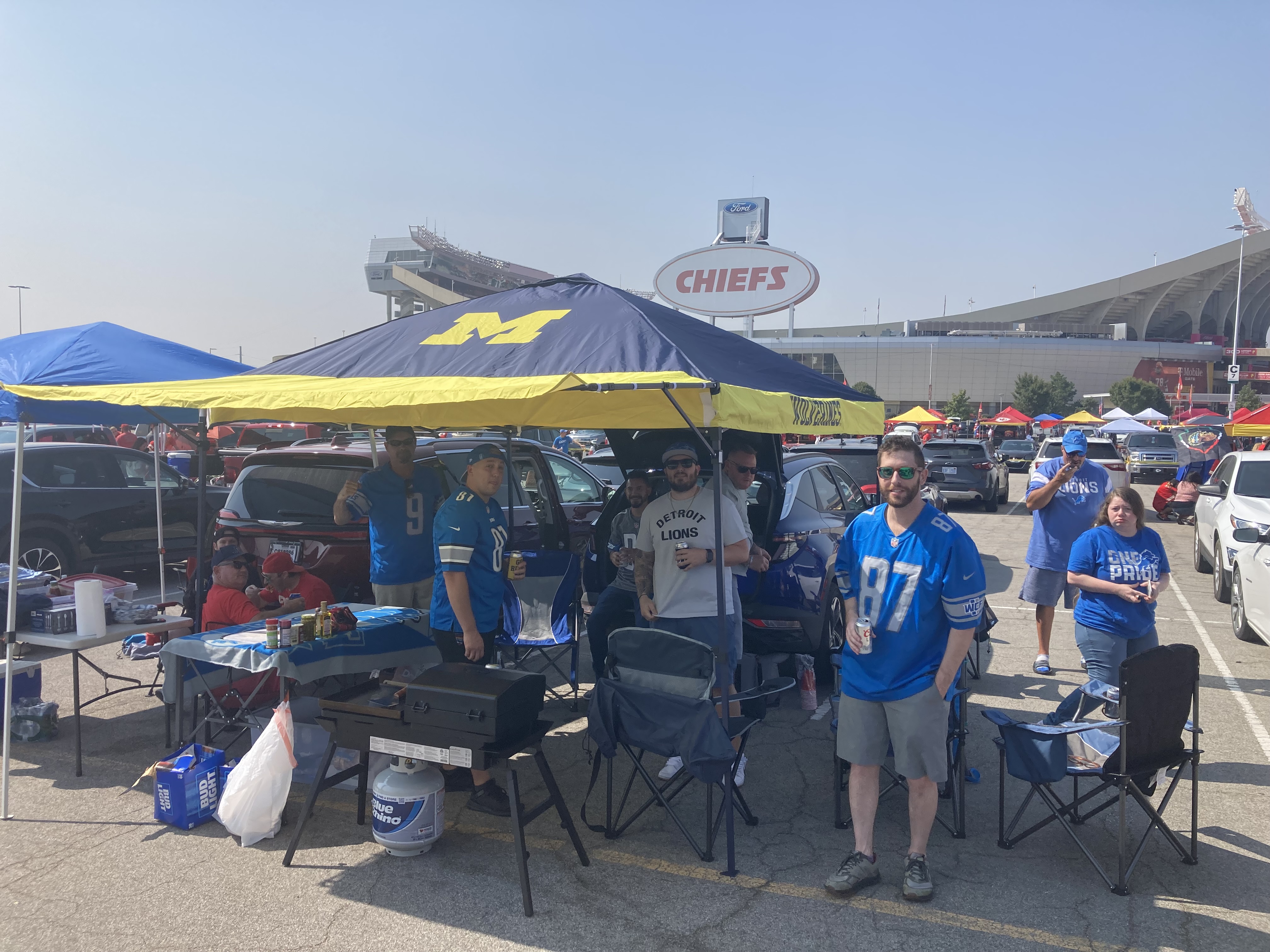 Lions-Chiefs: The scene outside Arrowhead Stadium before Week 1 opener 