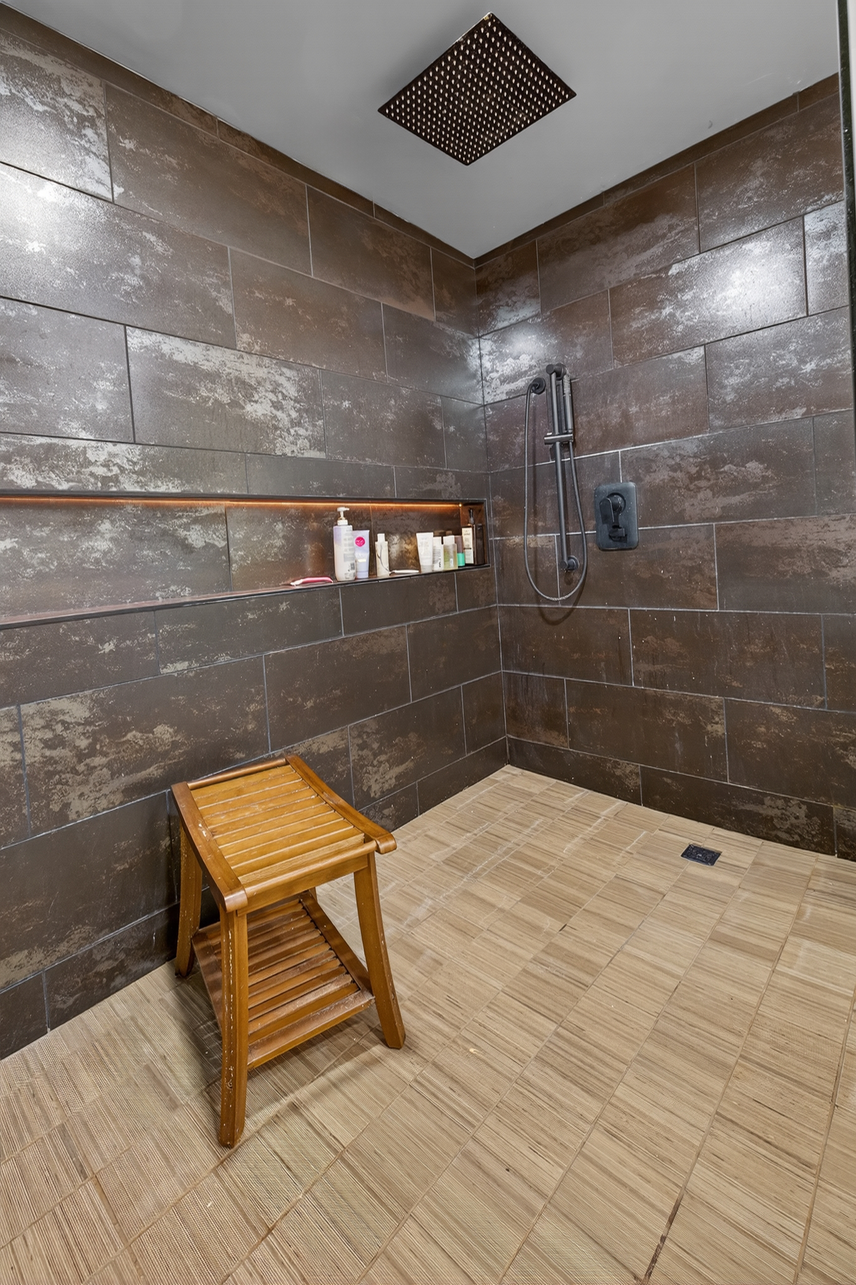 - Christina Cianciosi grew up admiring the house at 101 Alton Street in Syracuse which borders Bellevue Country Club. In 2022, she bought the unique home and gave it an extensive renovation. The incredibly spacious walk-in shower in the primary suite. Courtesy of Kyle Fedrizzi, owner of kfotography315, LLC.