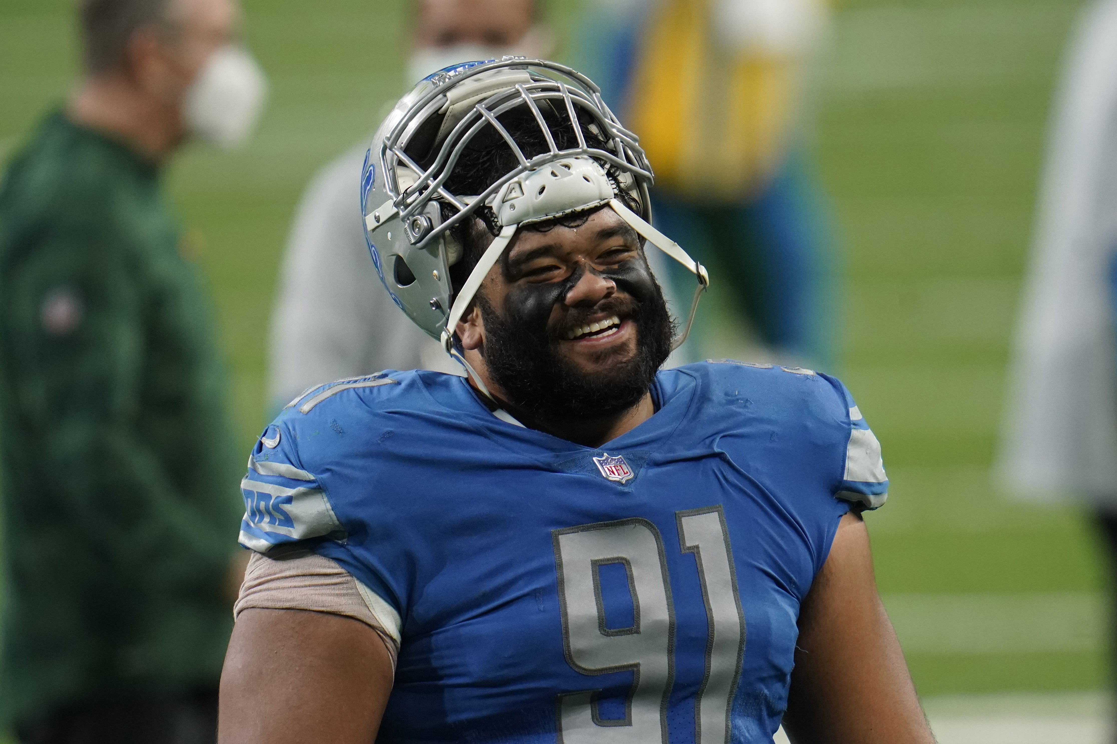 Ex-Lions DL is signing with Panthers after unretiring 