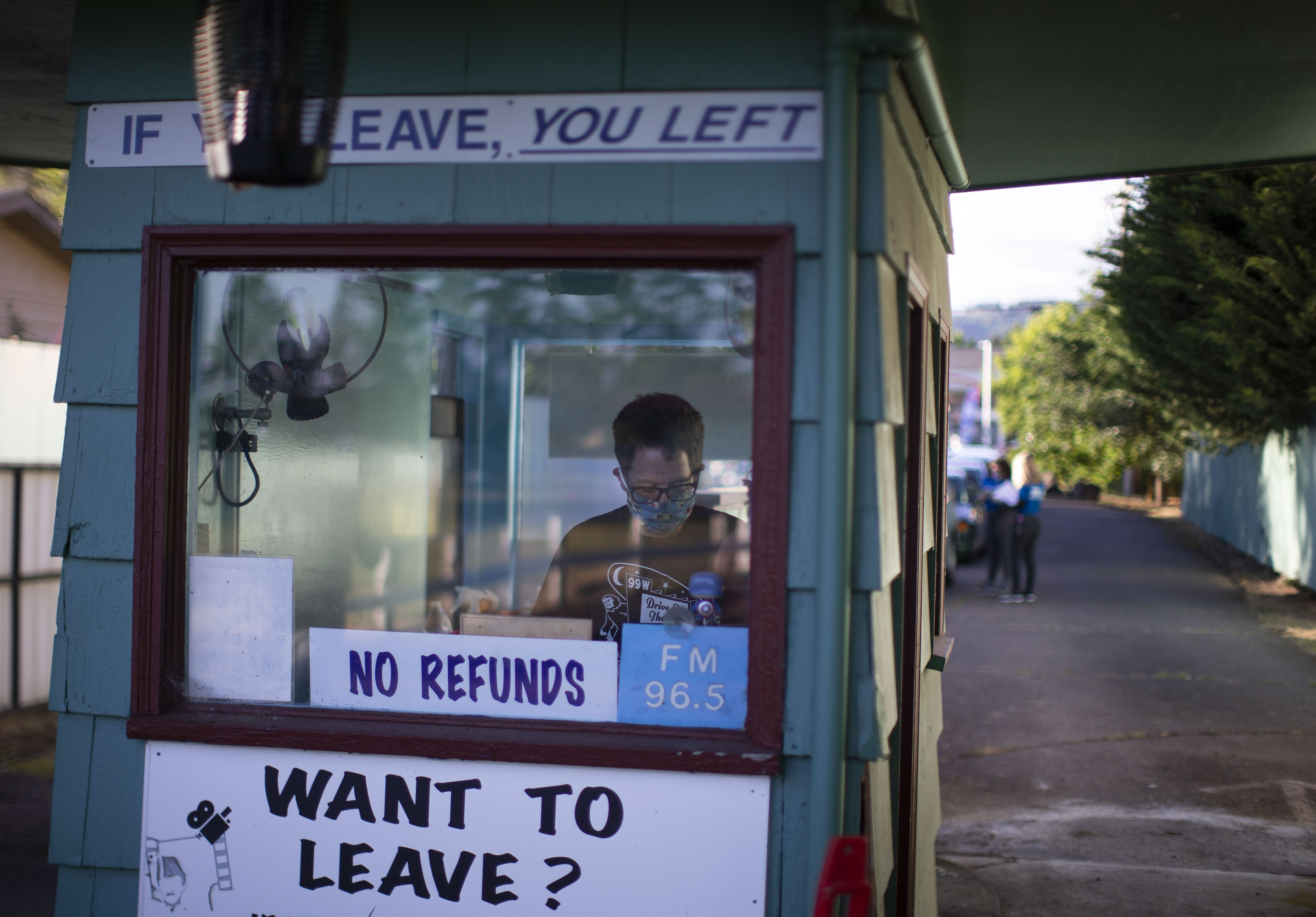 Newberg's 99W Drive-In opens amid coronavirus pandemic - oregonlive.com