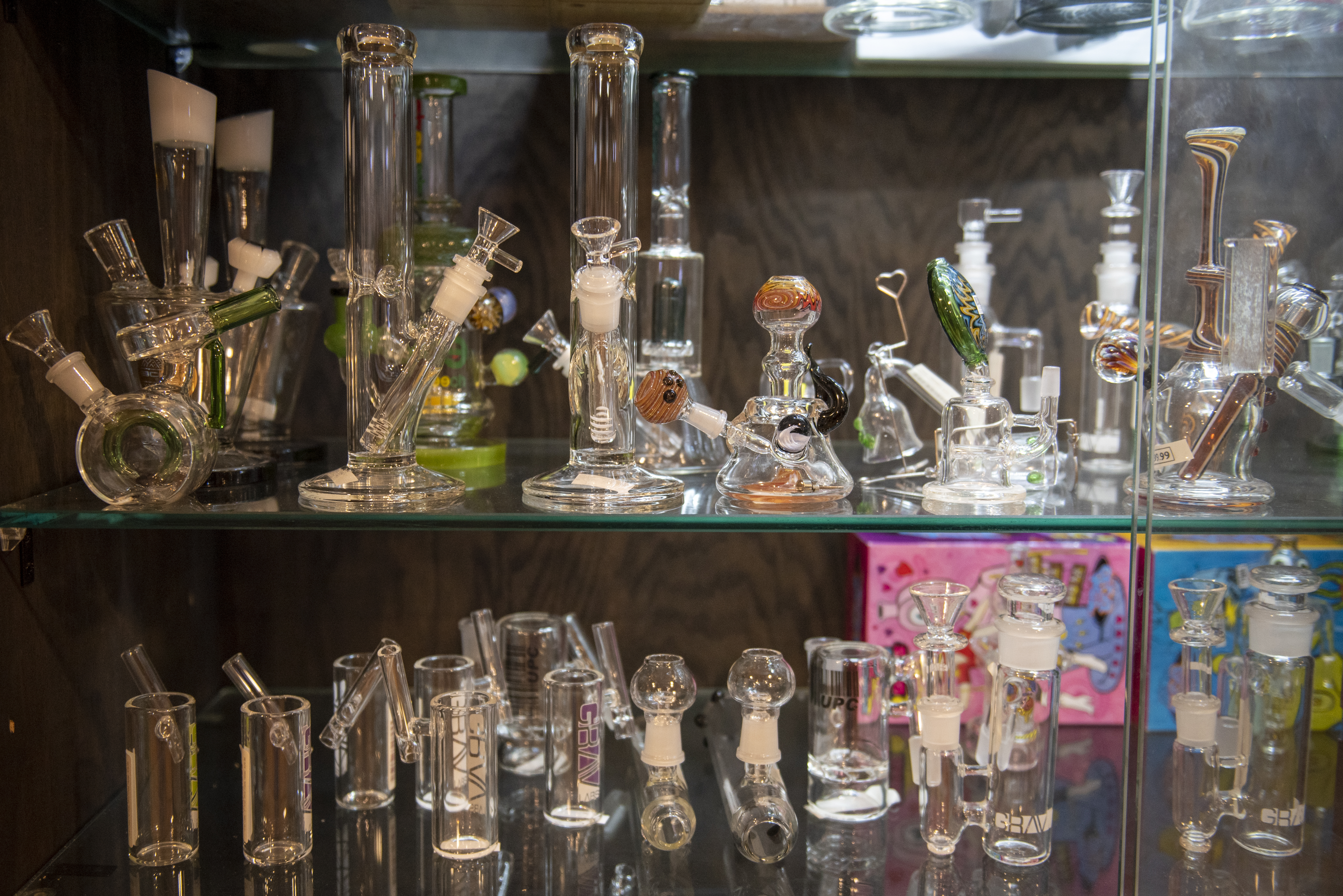 Best Ways to Clean Your Medical Marijuana Pipes - MedWell Health and  Wellness Centers