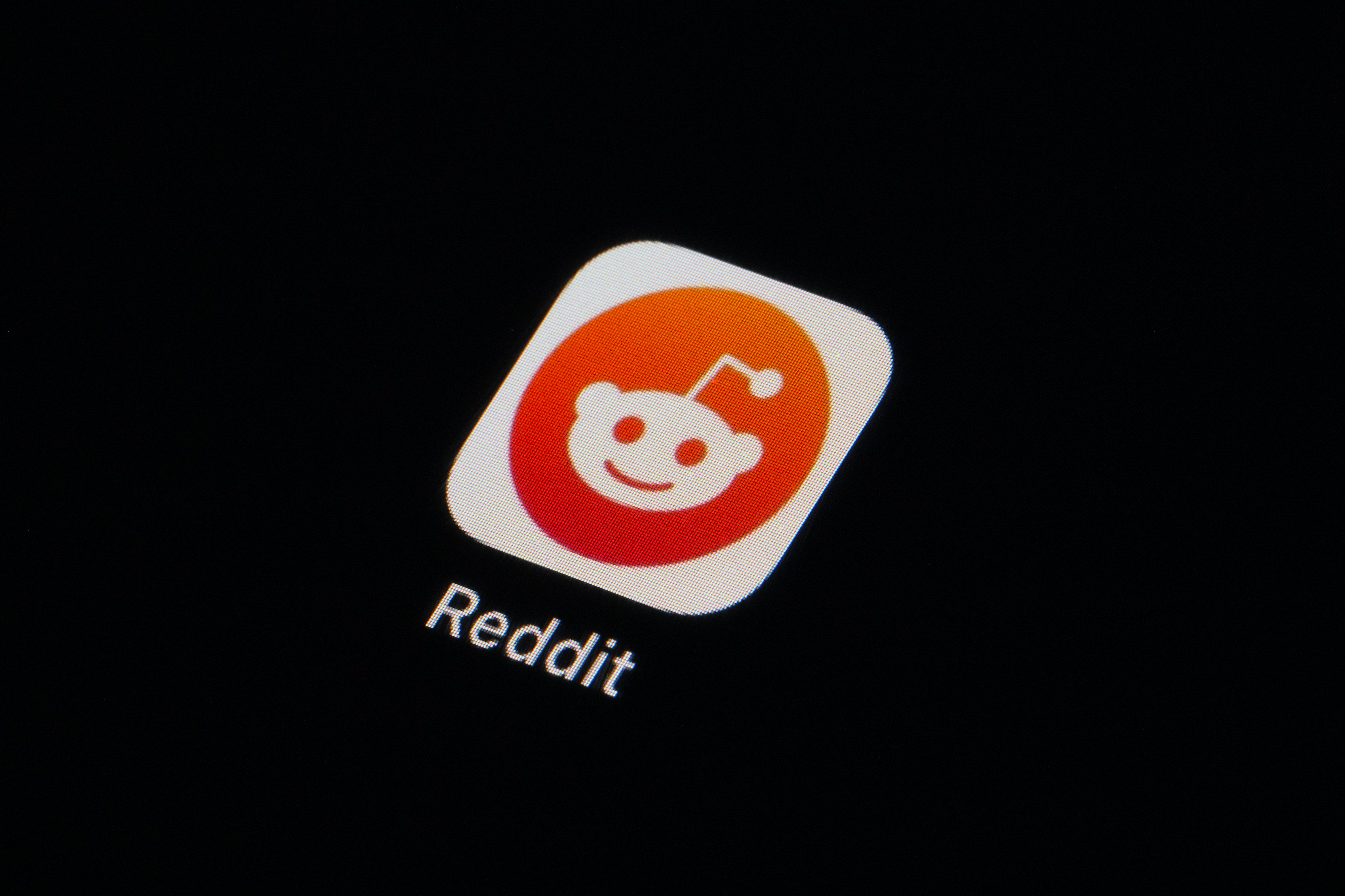 Despite protests, Reddit CEO says company is not negotiating on 3rd-party app charges