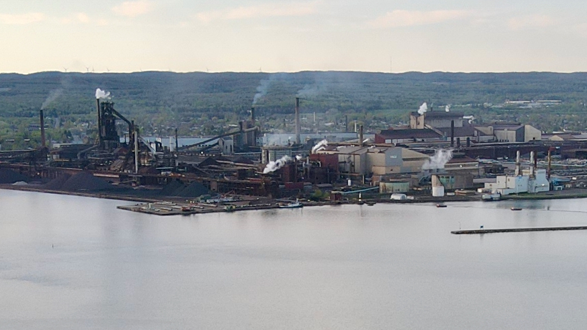 Steel mill spills oil in St. Marys River