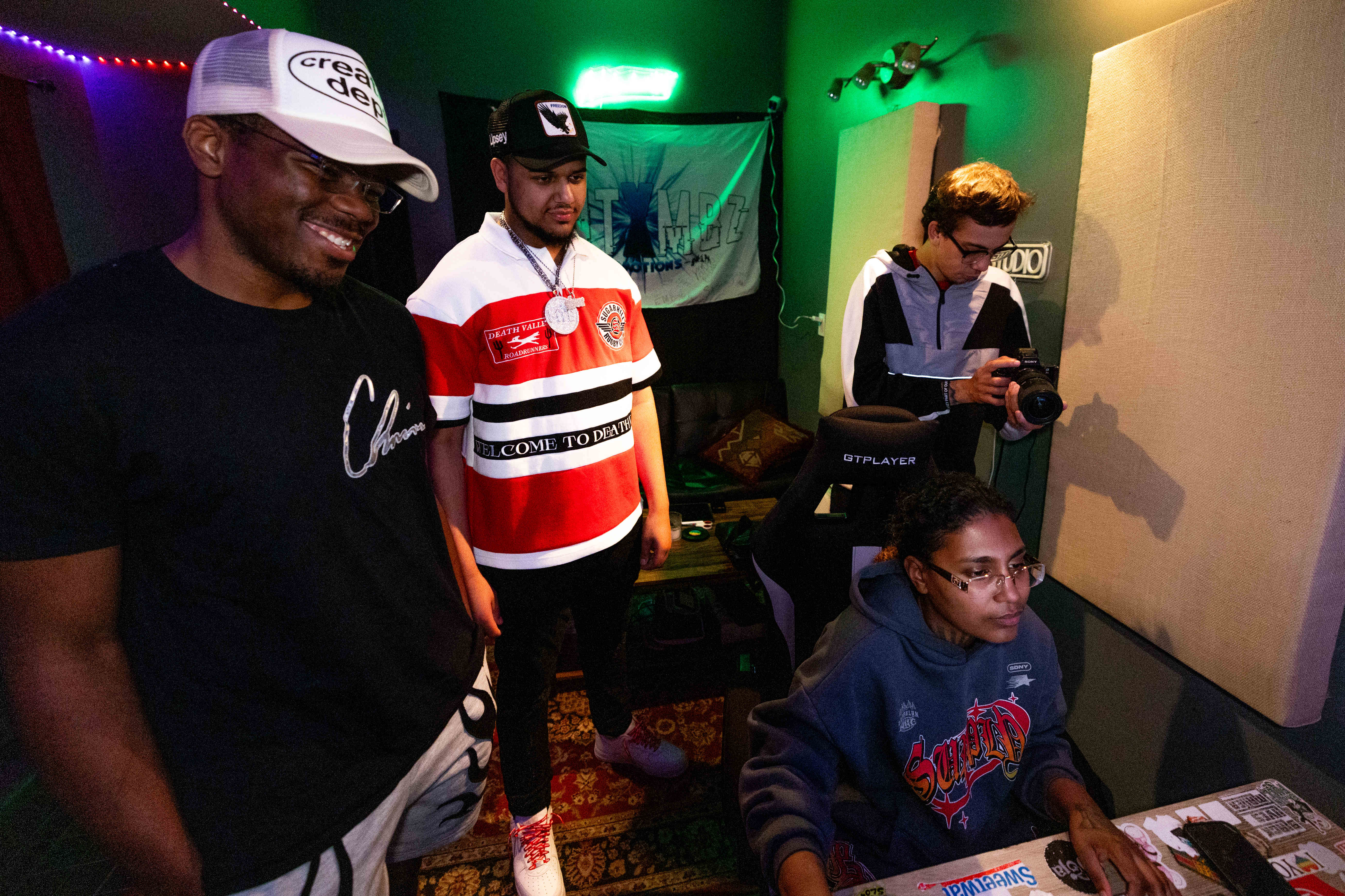 Kalamazoo rapper LIPSEY making waves at 19 - mlive.com