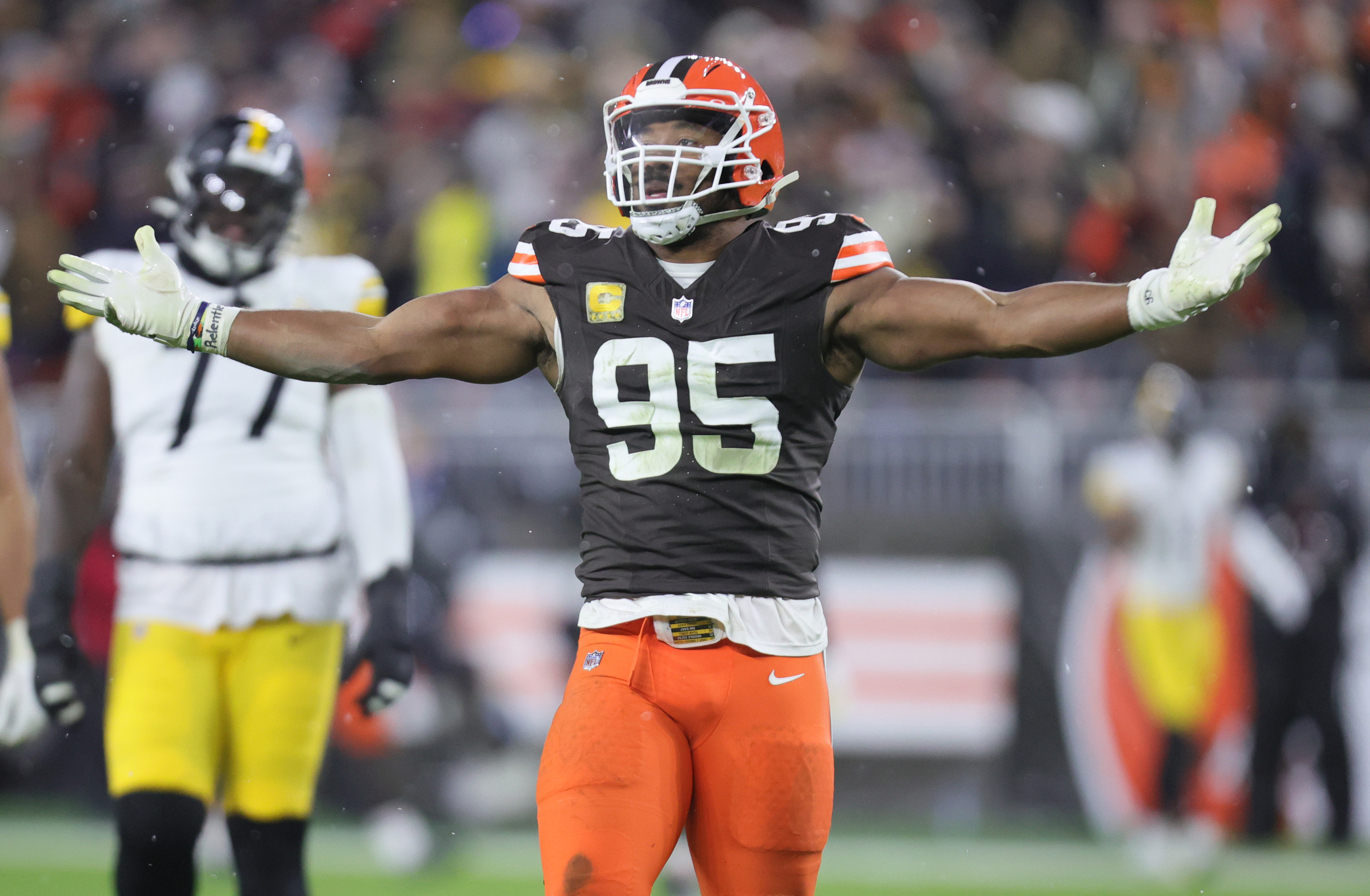 Myles Garrett 'not open to' a contract extension with the Browns, league  source says - cleveland.com