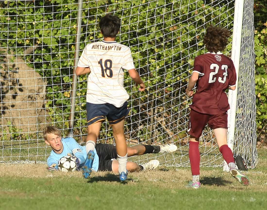 Northampton vs Amherst boys Soccer 10/1/25 - masslive.com