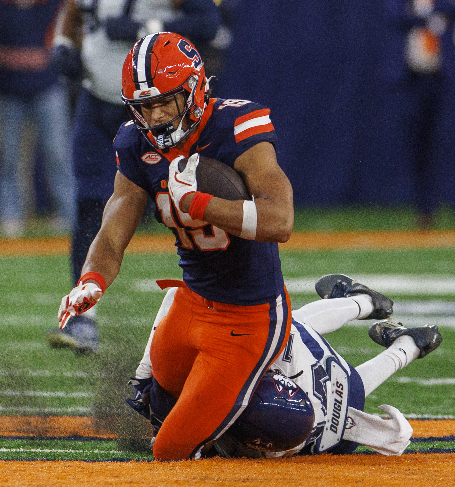 Syracuse Orange football throws down against the Connecticut Huskies at ...