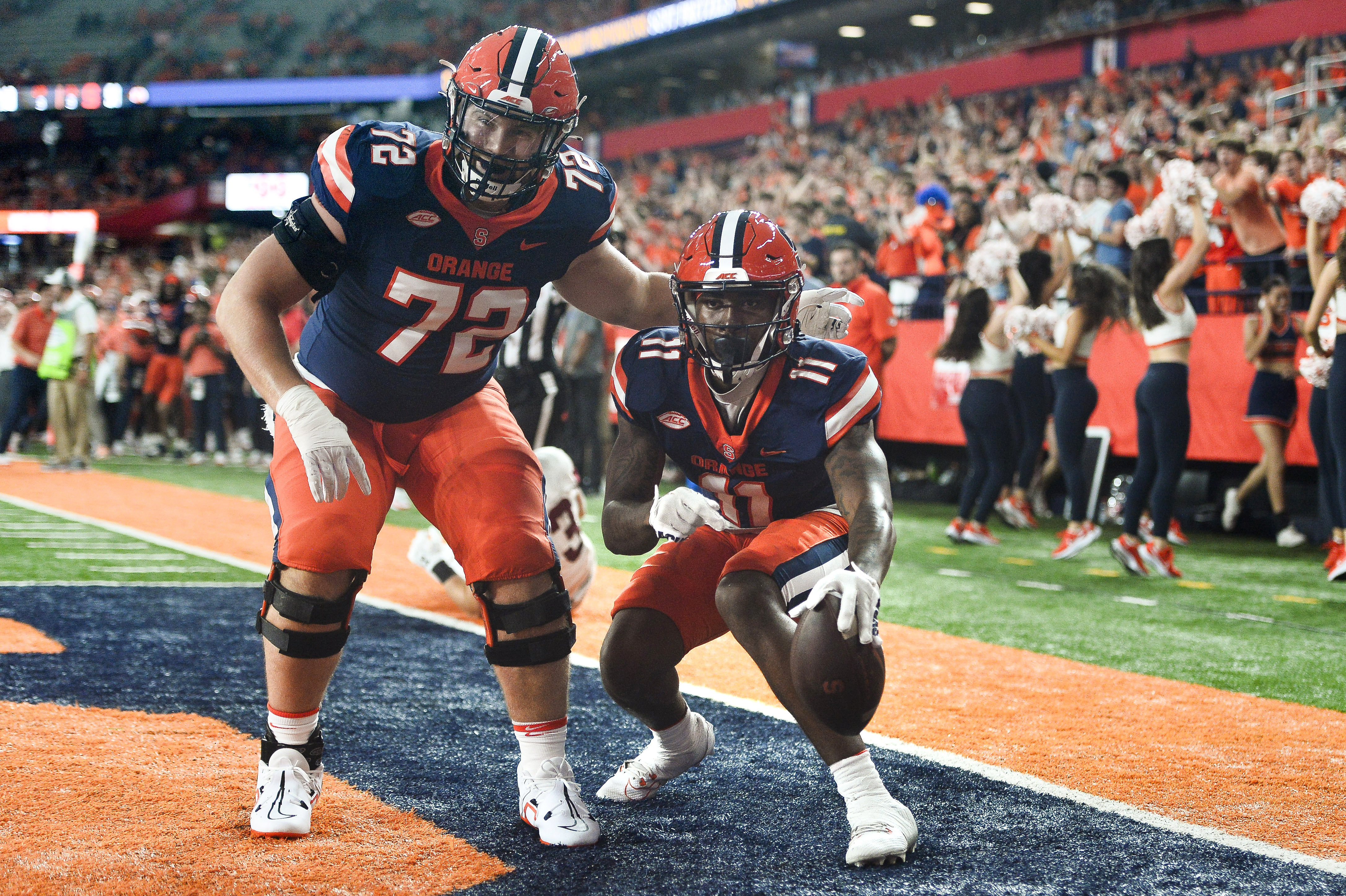 Rob Gronkowski: Patriots player wears Syracuse basketball gear to game