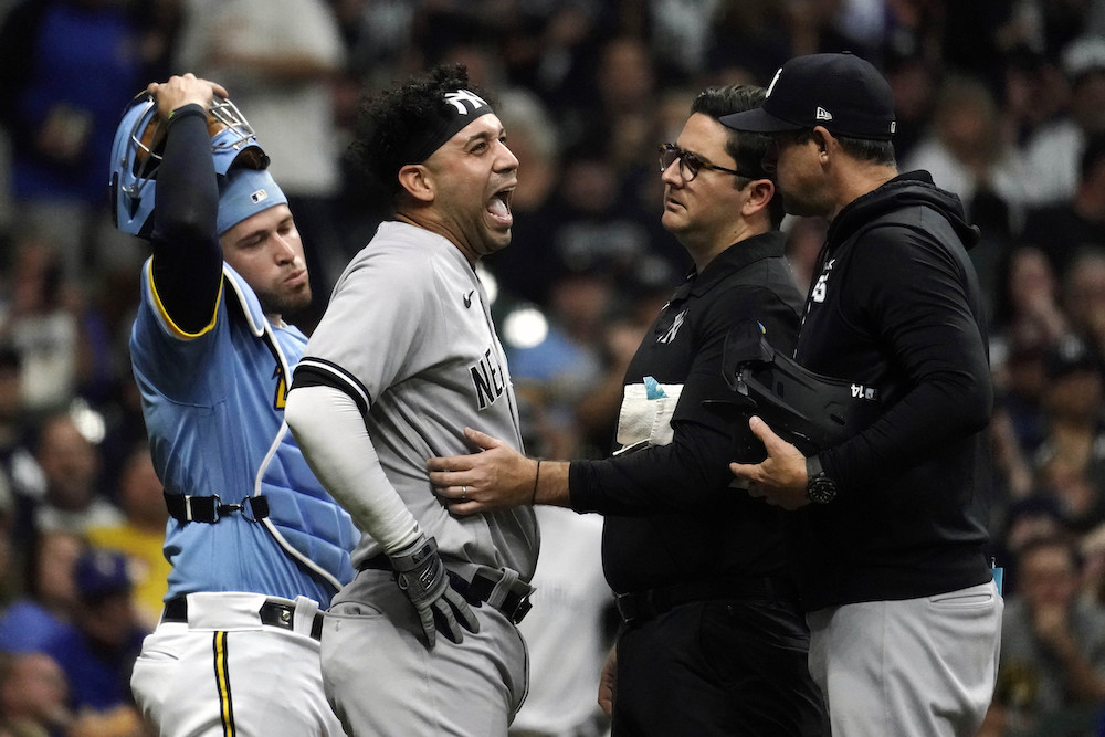 Yankees' Frankie Montas blows 5- yankees mlb jersey 58 0 lead, Brewers win  on walkoff, 7-6