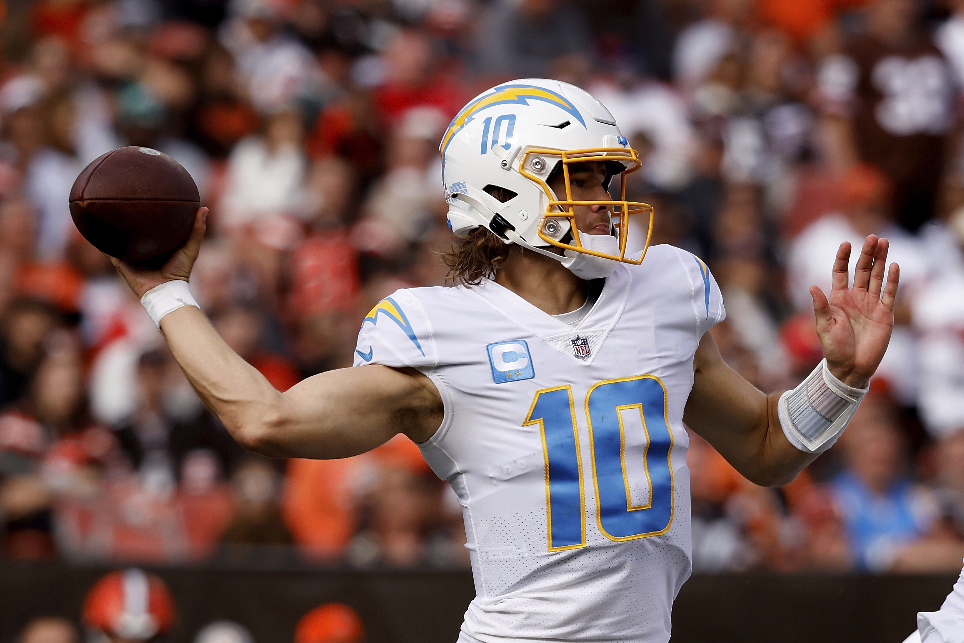 What TV channel is Los Angeles Chargers game on today vs. Atlanta Falcons?  (11/6/22) FREE LIVE STREAM, Time, TV for NFL Week 9 