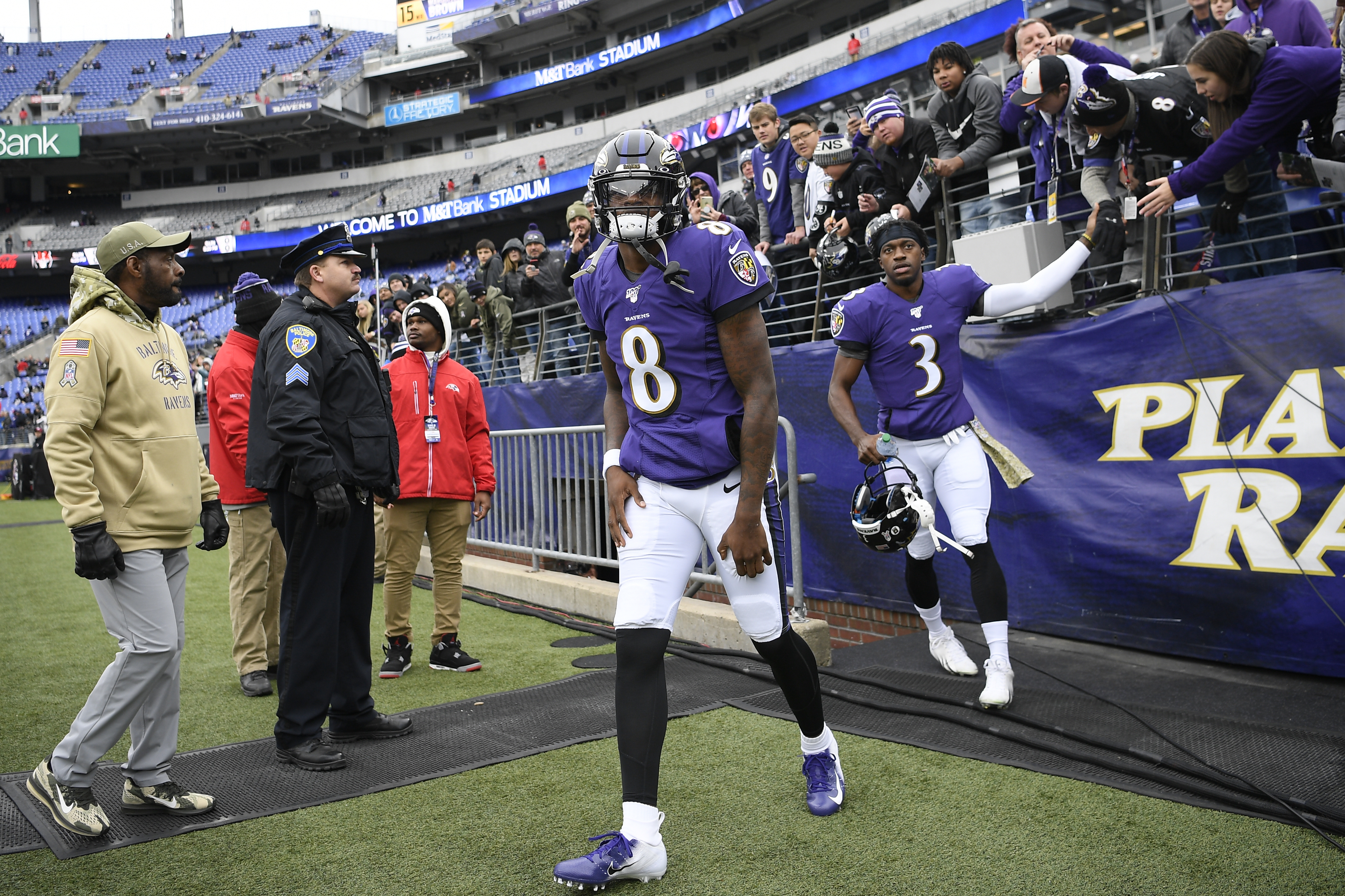 Lamar Jackson leads the way as record 12 Ravens make Pro Bowl roster, NFL