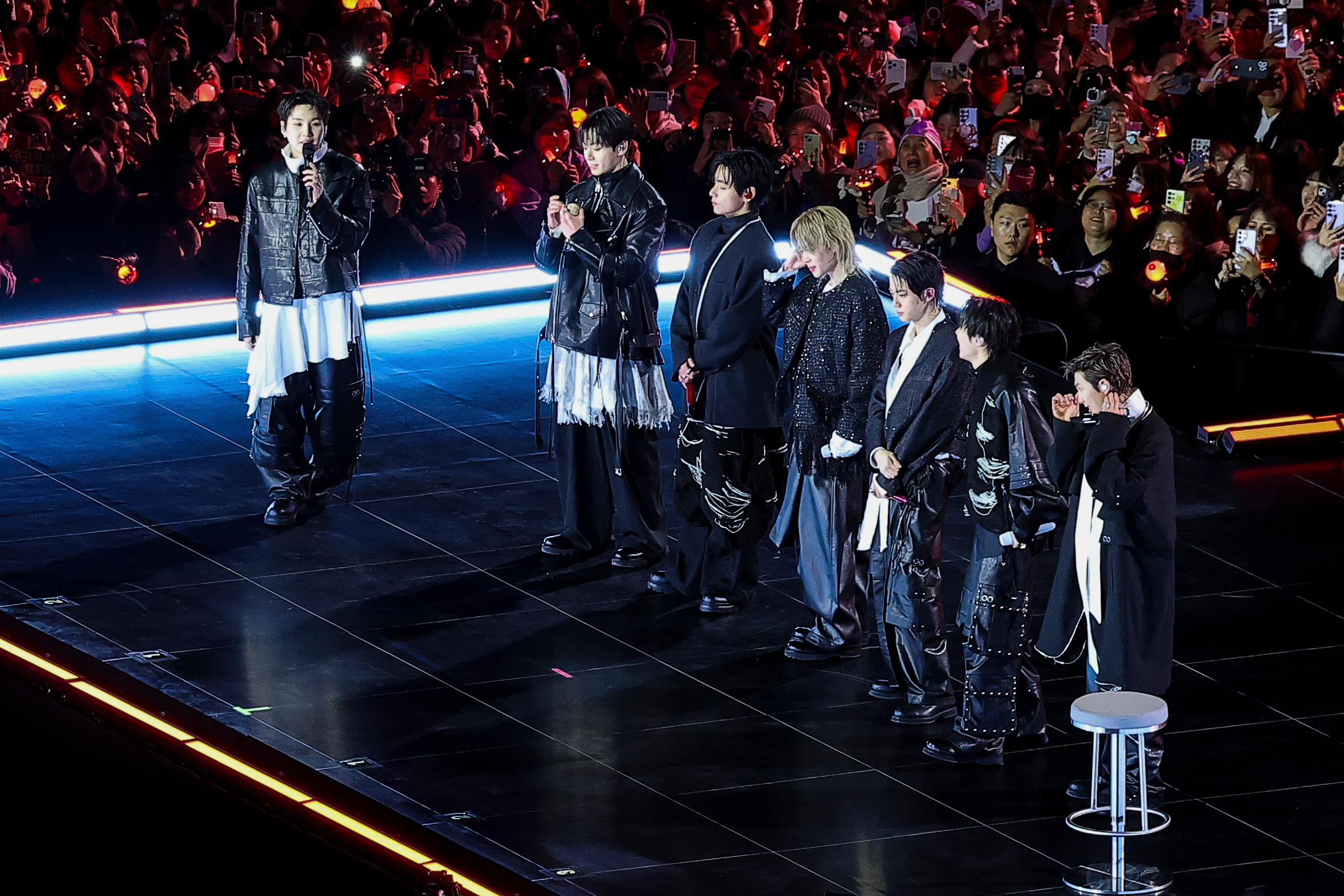 K-pop supergroup reunites with free concert after completing