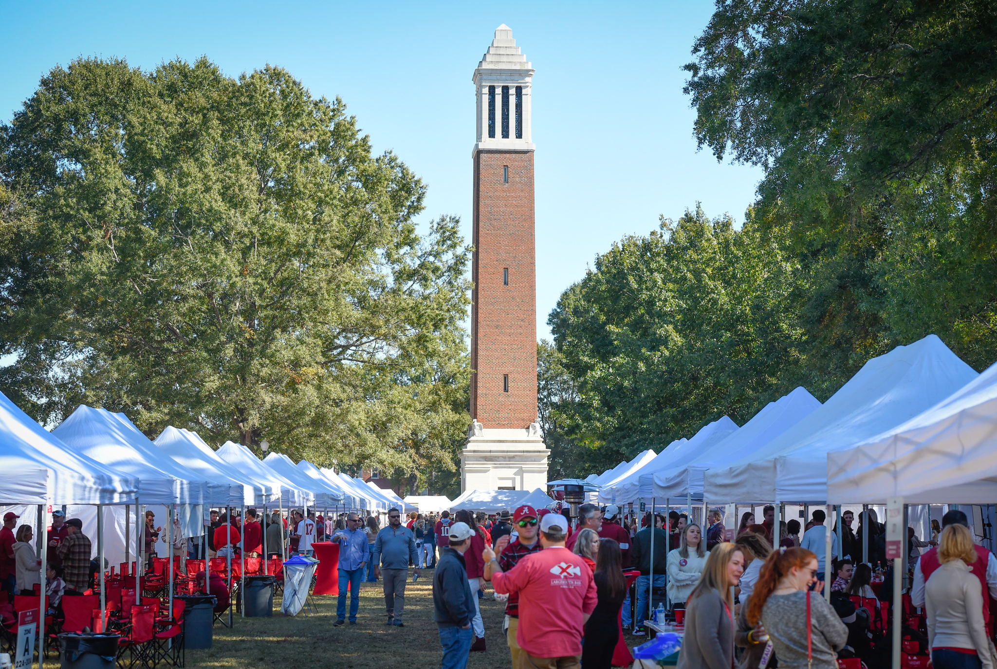 100 Things Crimson Tide Fans Should Know & Do Before They Die by