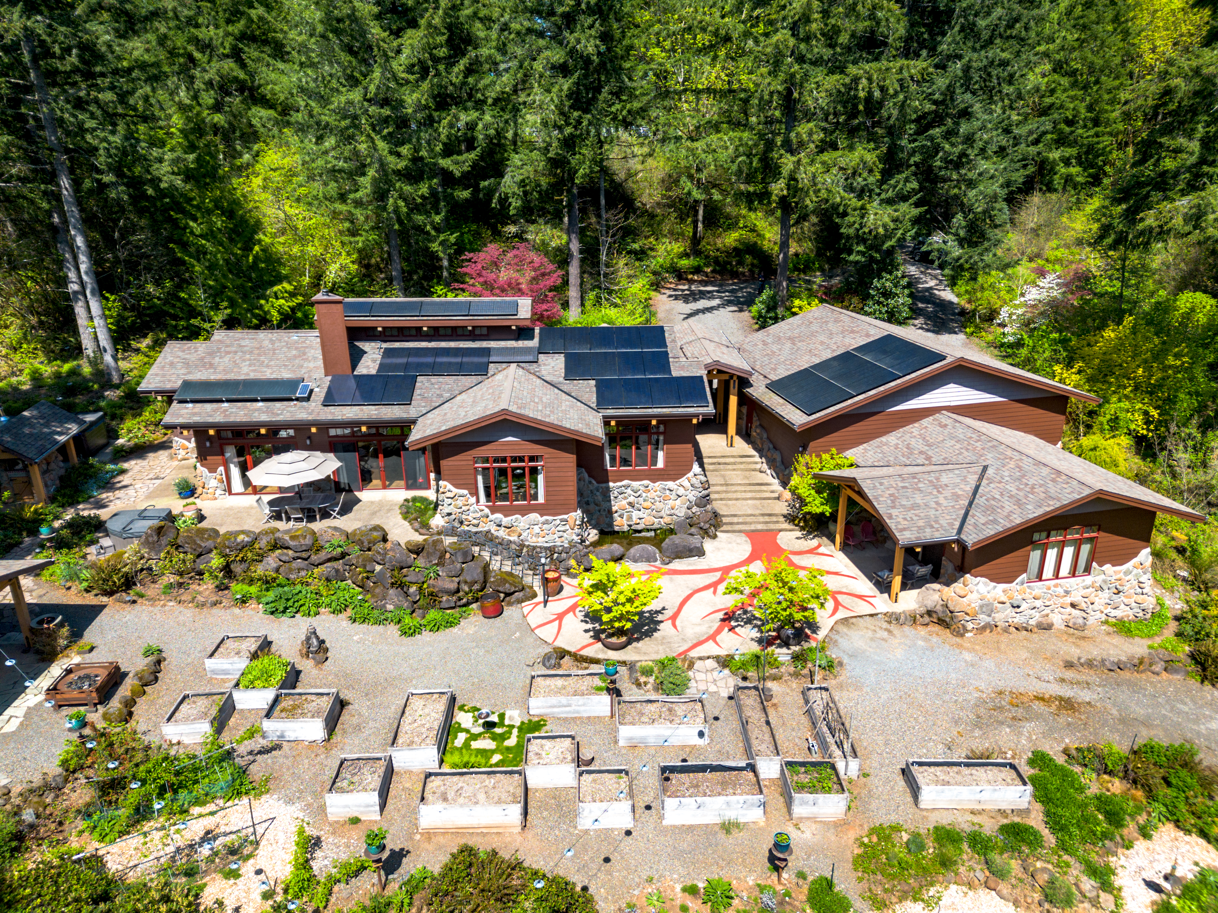 This artistic Oregon house with a secret door and a tiny electric