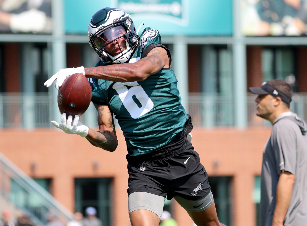 Darius Slay and DeVonta Smith go one-on-one at Eagles training camp
