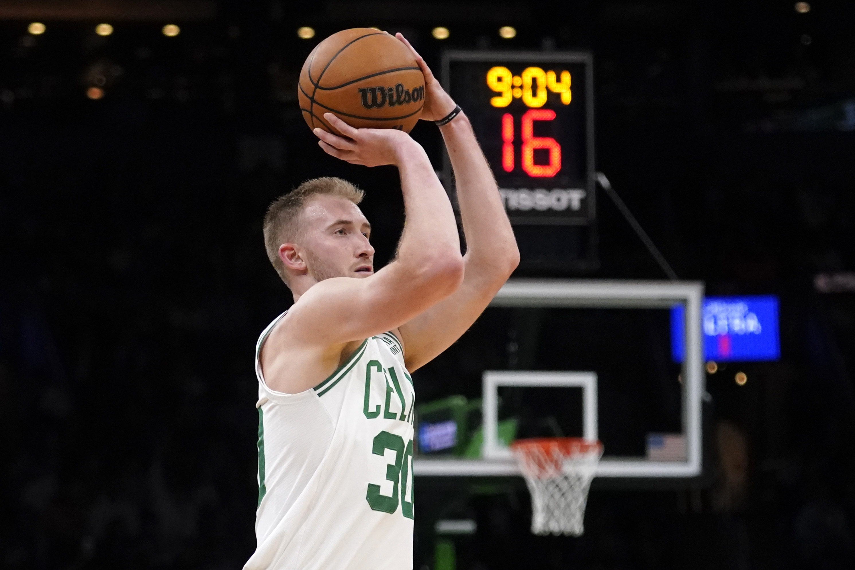 Sam Hauser proving worthy of an expanded role in Celtics win over Pistons - masslive.com