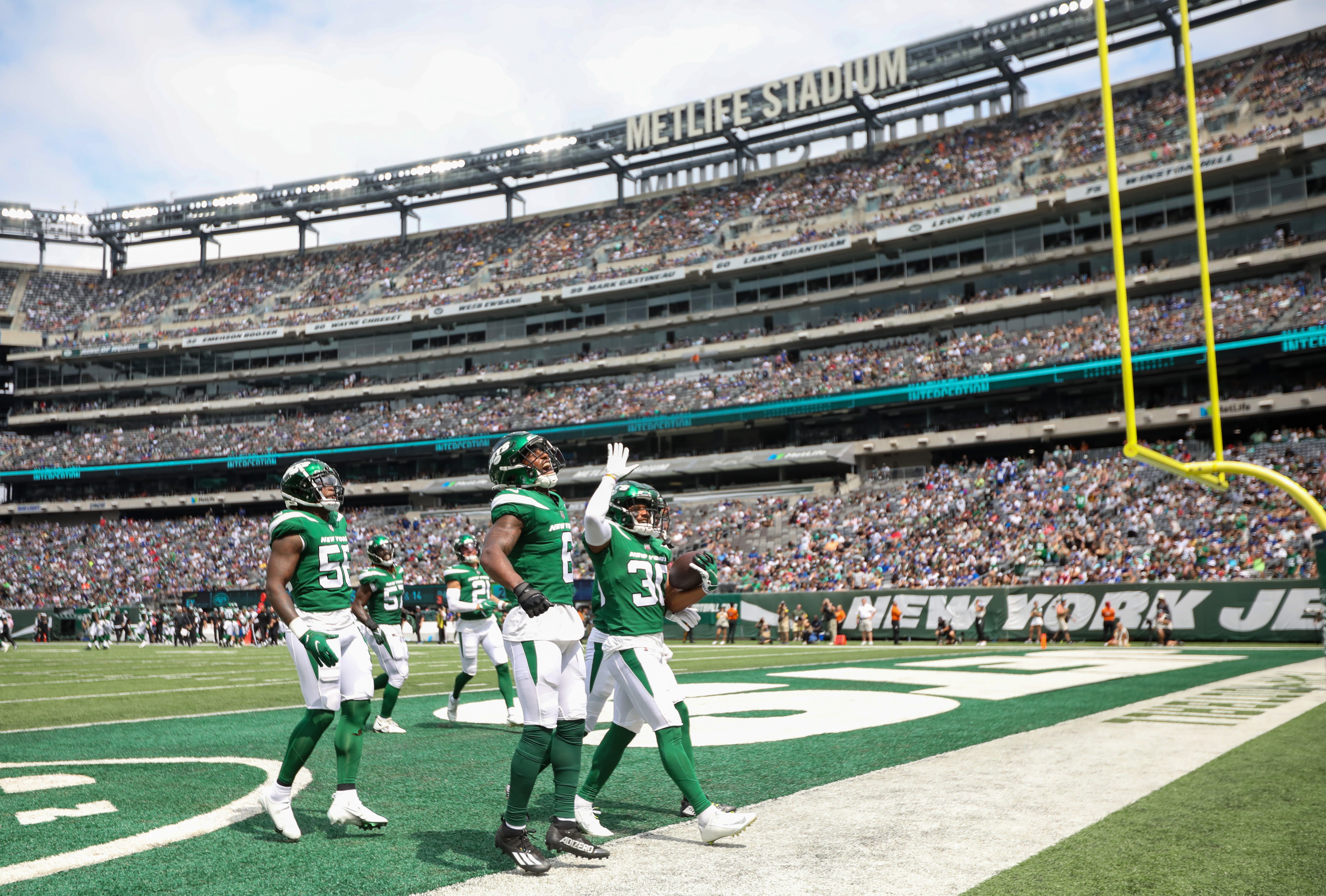 August 29, 2015: New York Jets linebacker Bryan Johnson (59) in action  during the NFL preseason game between the New York Jets and the New York  Giants at MetLife Stadium in East