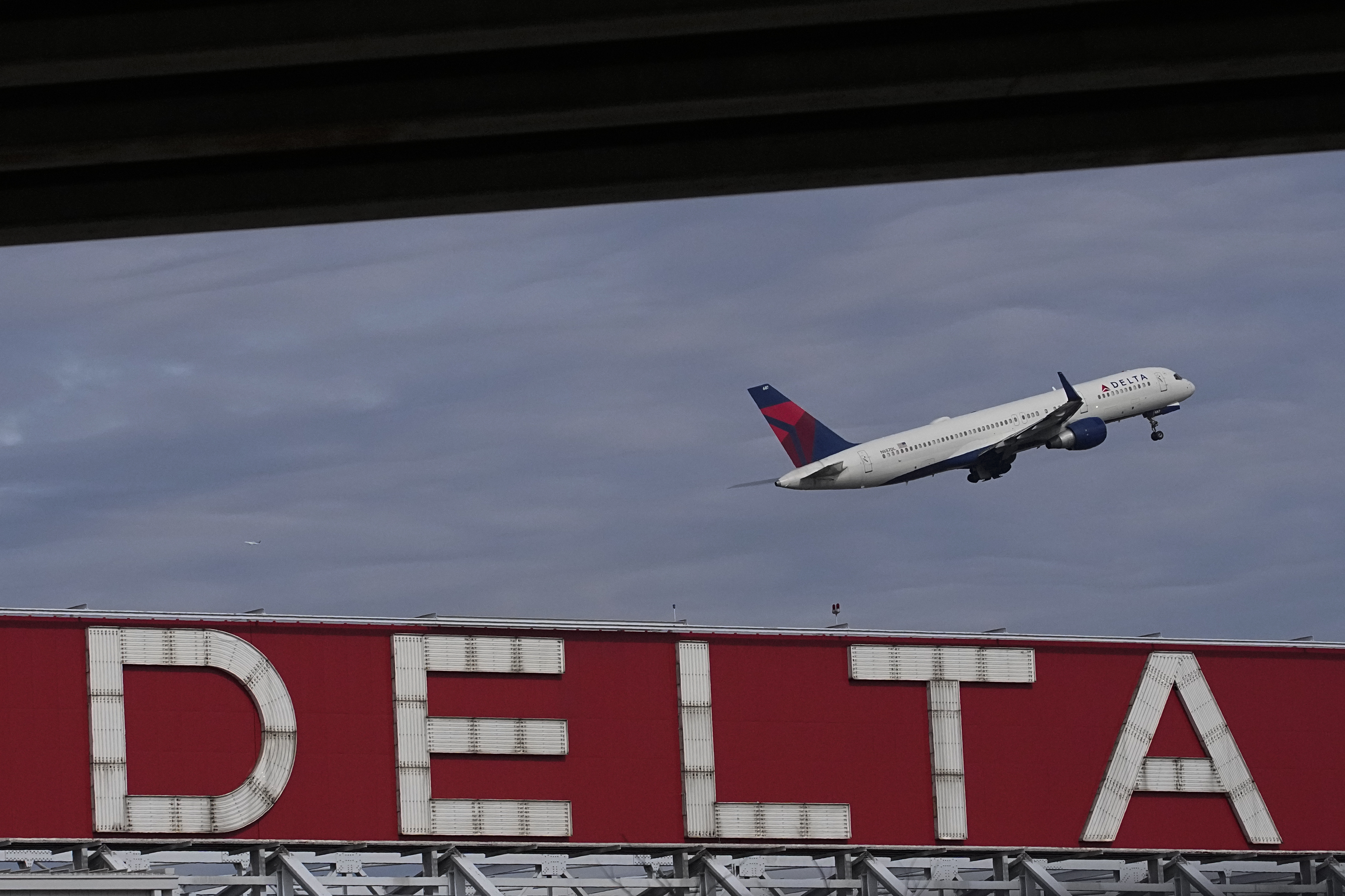Delta Airlines looking for dog lost at Atlanta airport in August, PETA