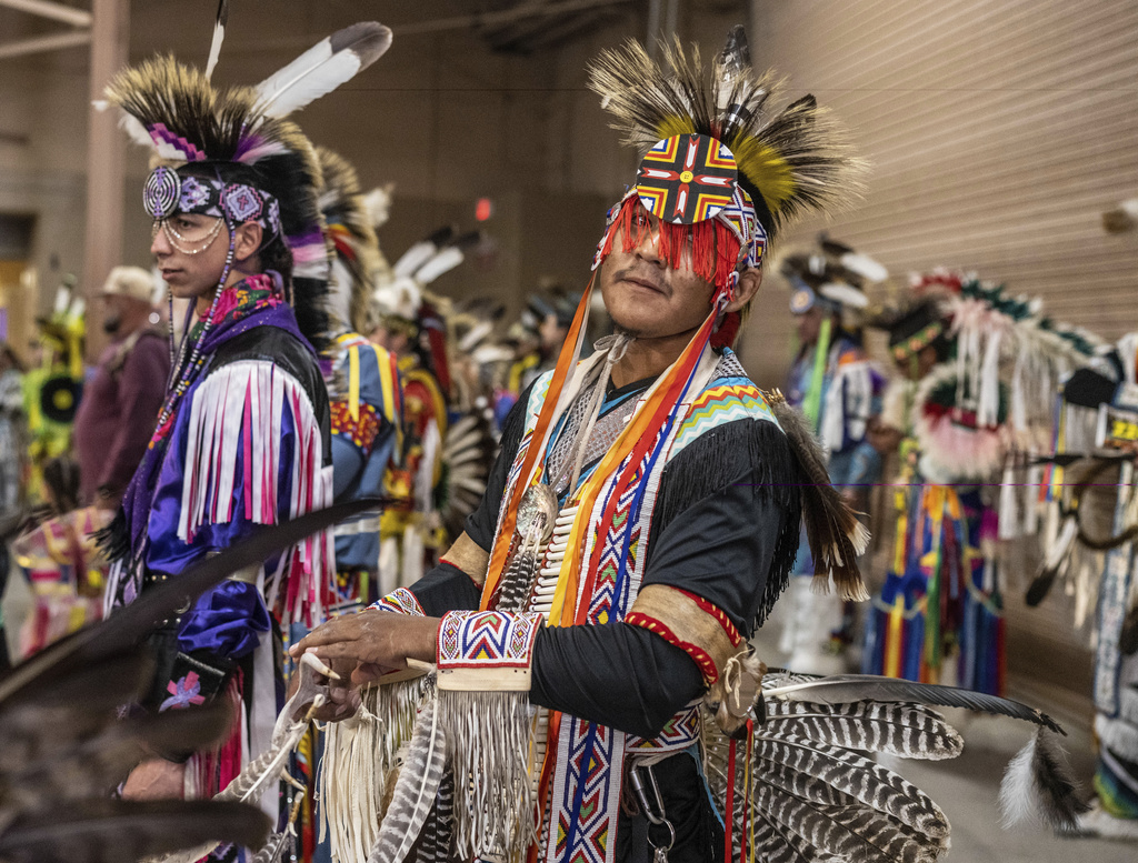 Largest powwow draws Indigenous dancers to New Mexico - cleveland.com