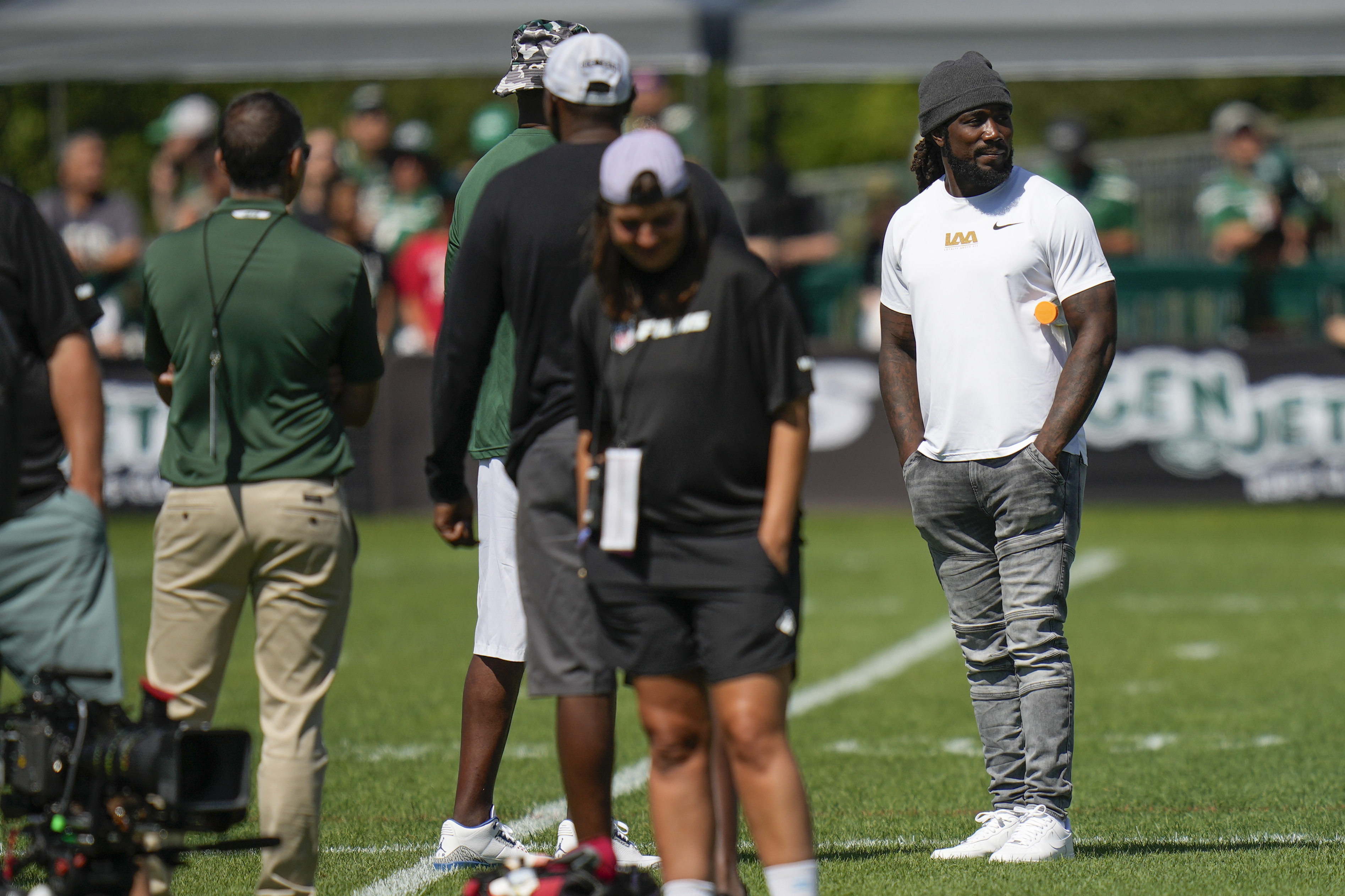 Dalvin Cook visits Jets, watches practice