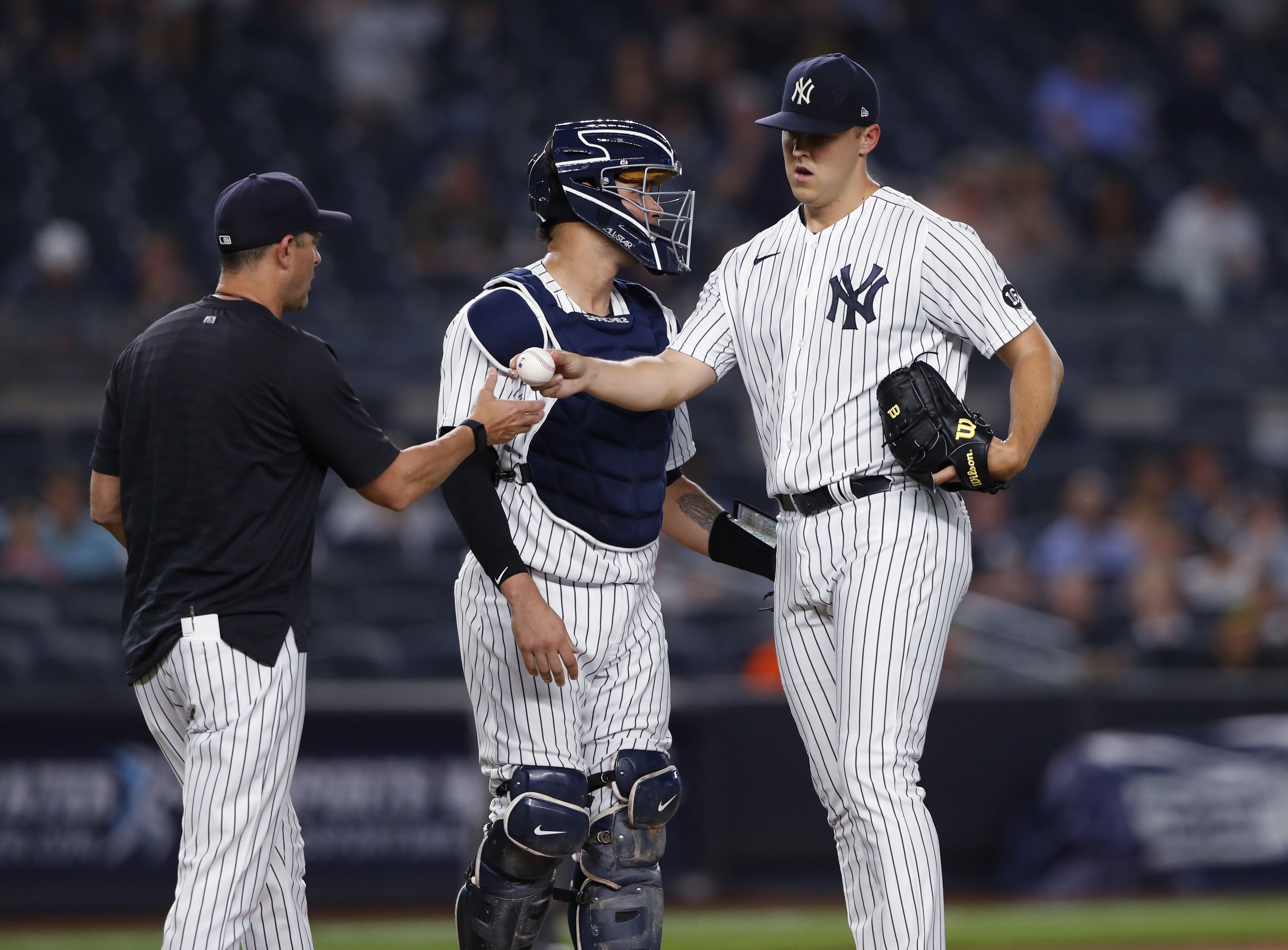 Gonzalez and Bogaerts Power Red Sox to Sweep of Yankees - The New