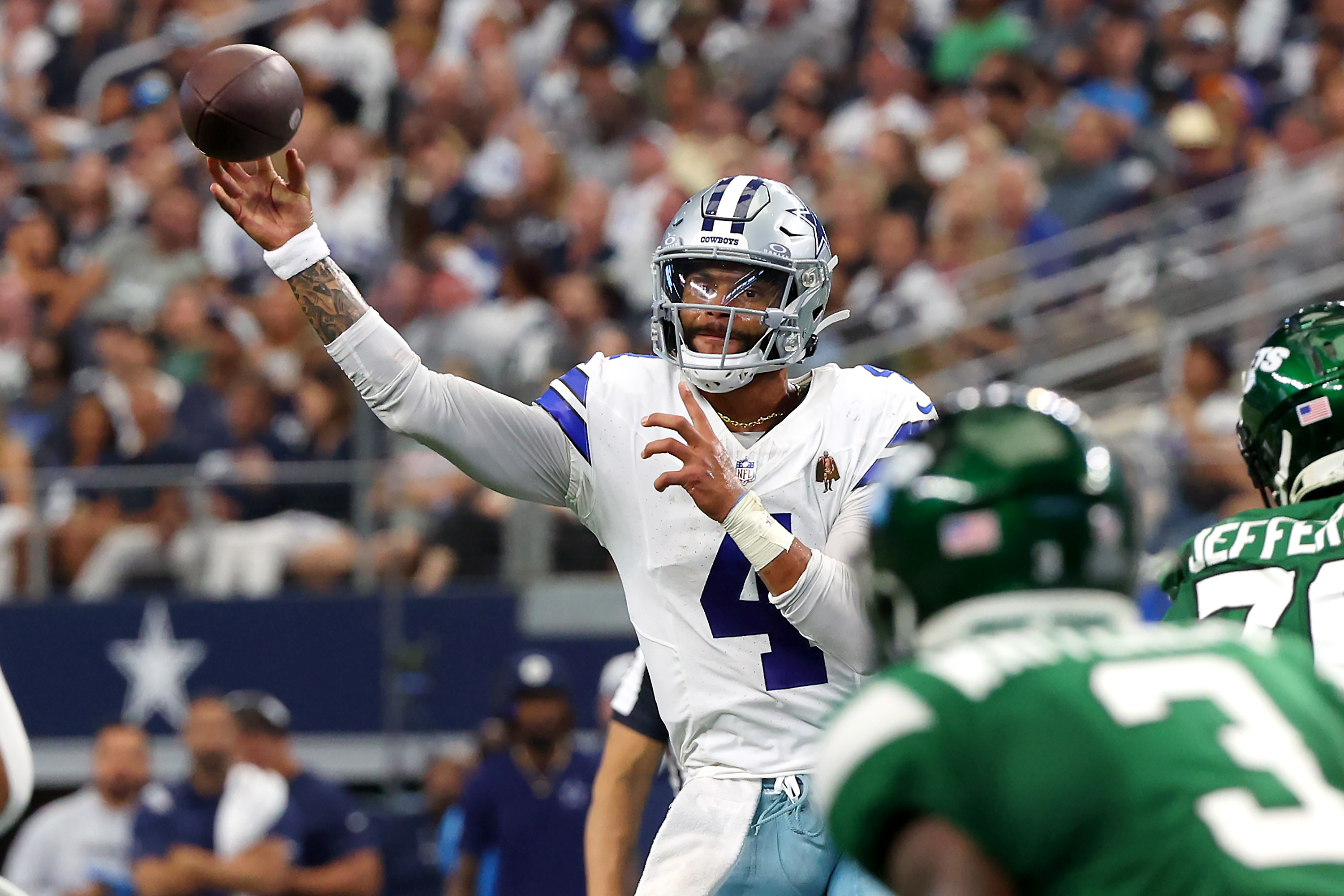 Cowboys crush Jets 30-10 as Zach Wilson struggles