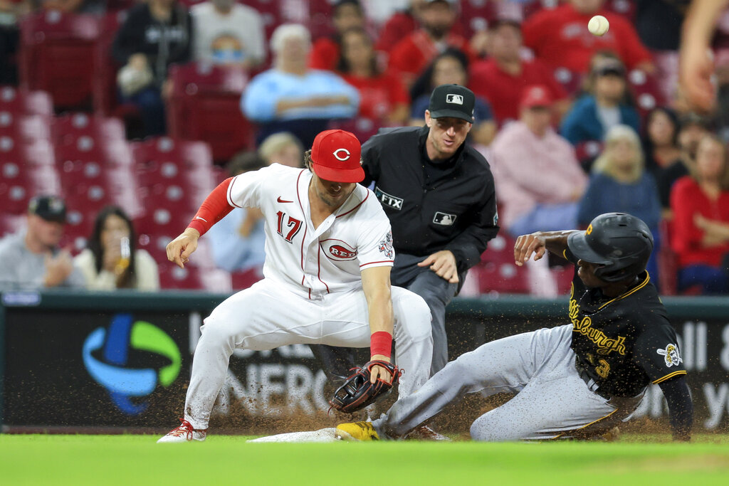 Watch: Cincinnati Reds, Pittsburgh Pirates fight in ninth inning