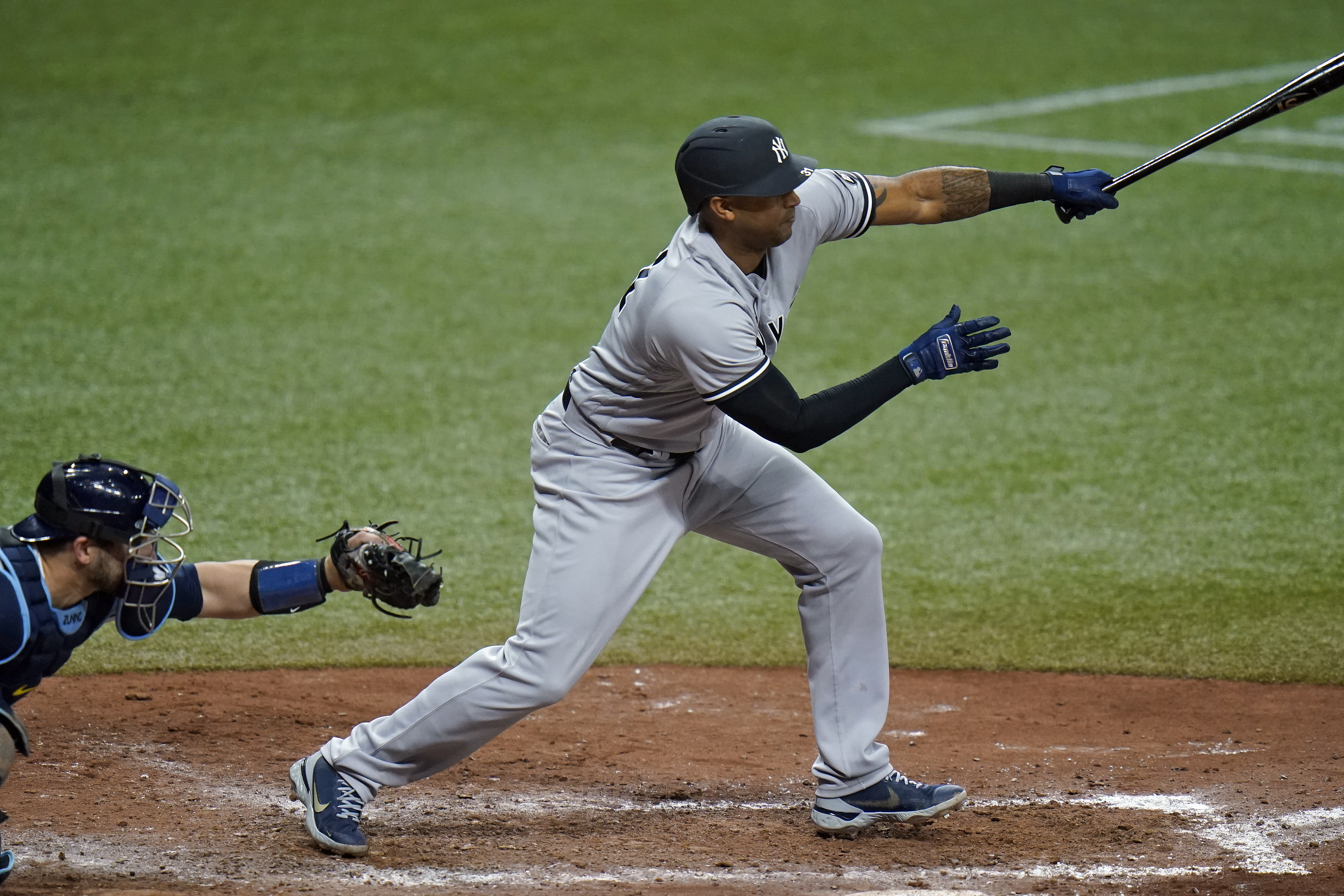 LeMahieu homers twice to back Cole and Yanks beat Rays 6-2 for 2nd